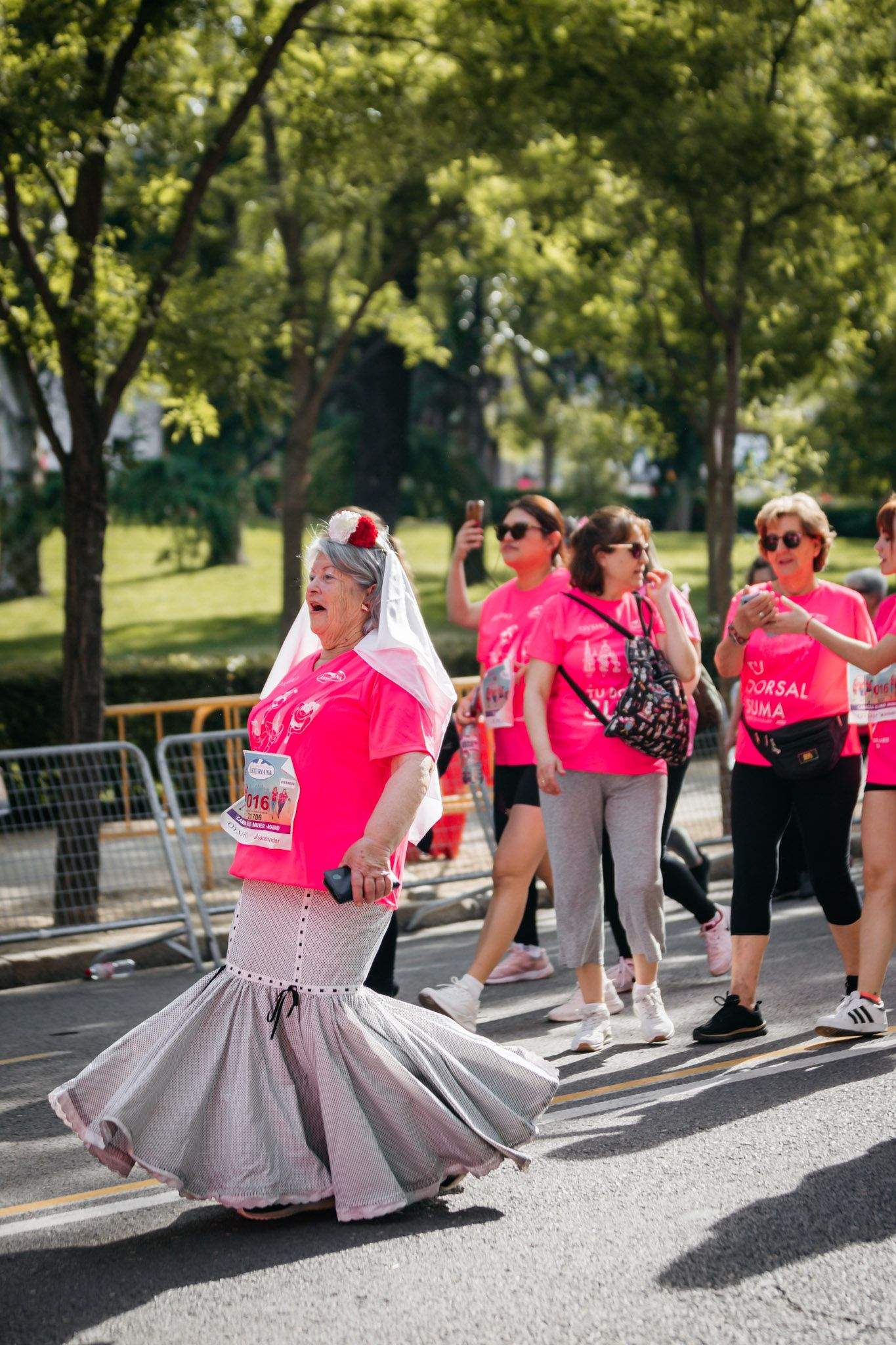 Las mejores fotos del ambiente post de la Carrera de la Mujer Central Lechera Asturiana de Madrid 2024. 247