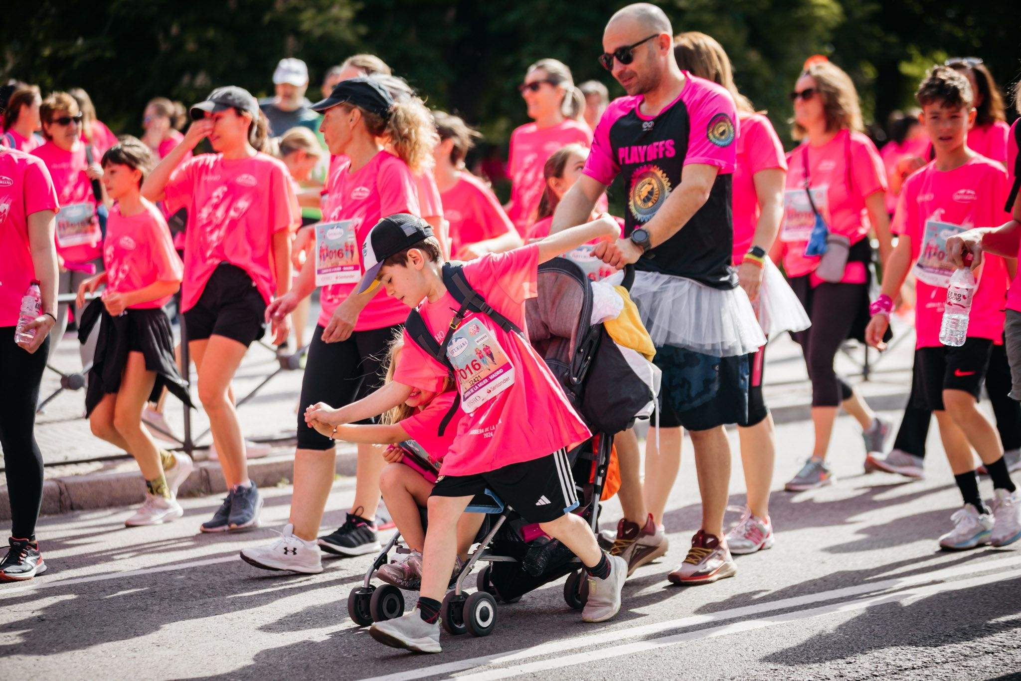 Las mejores fotos del ambiente post de la Carrera de la Mujer Central Lechera Asturiana de Madrid 2024. 256