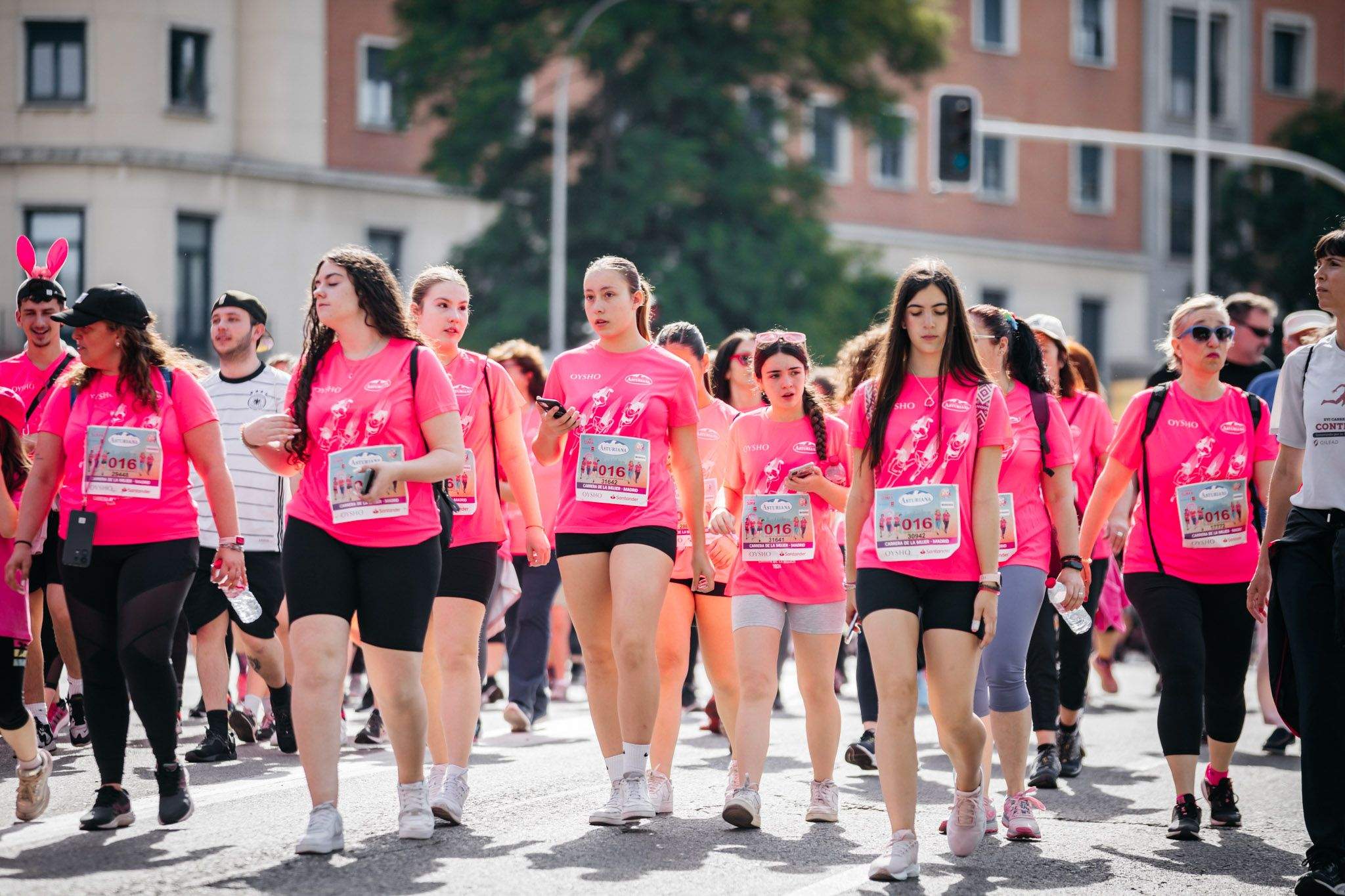 Las mejores fotos del ambiente post de la Carrera de la Mujer Central Lechera Asturiana de Madrid 2024. 258