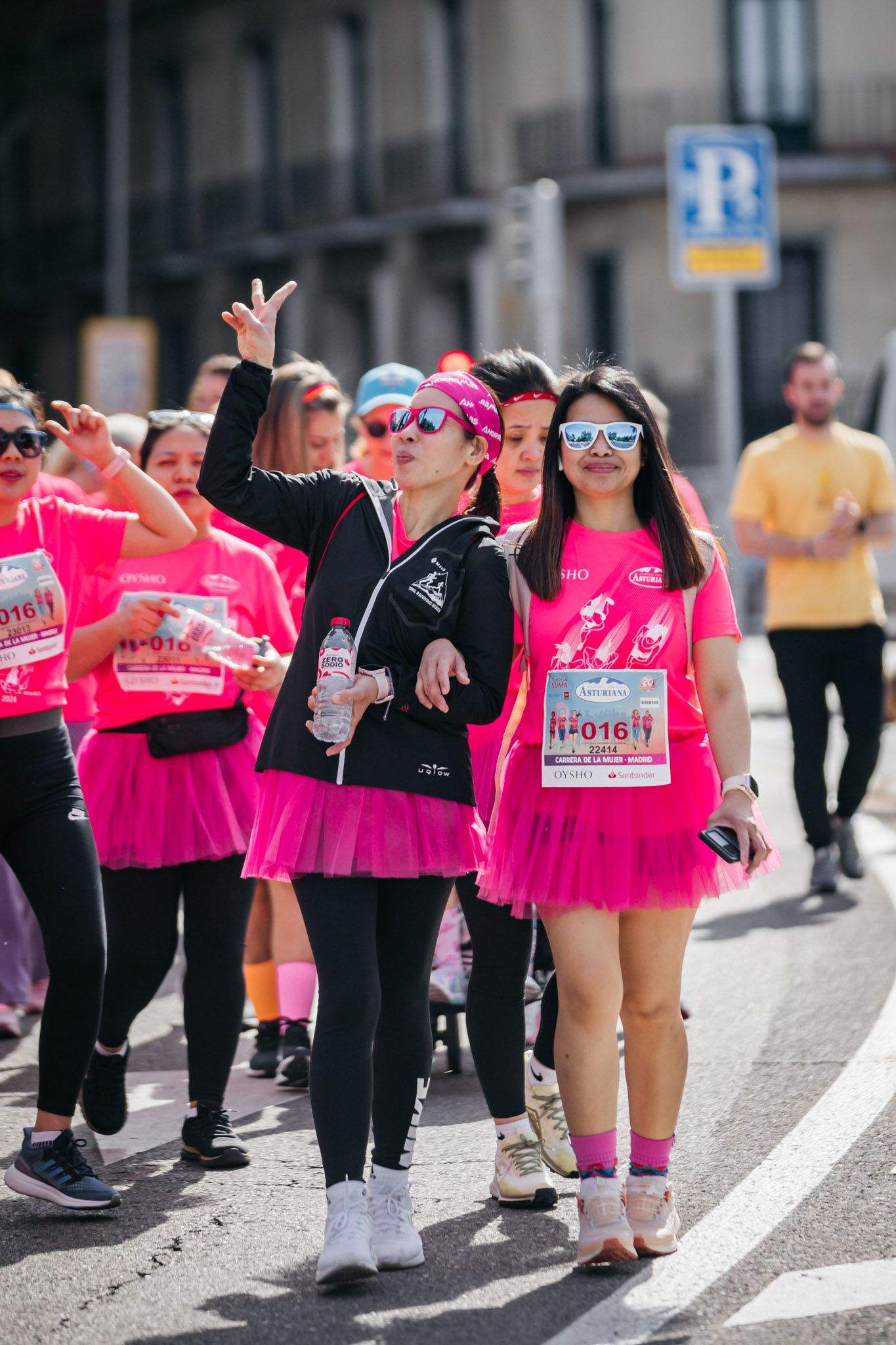 Las mejores fotos del ambiente post de la Carrera de la Mujer Central Lechera Asturiana de Madrid 2024. 262