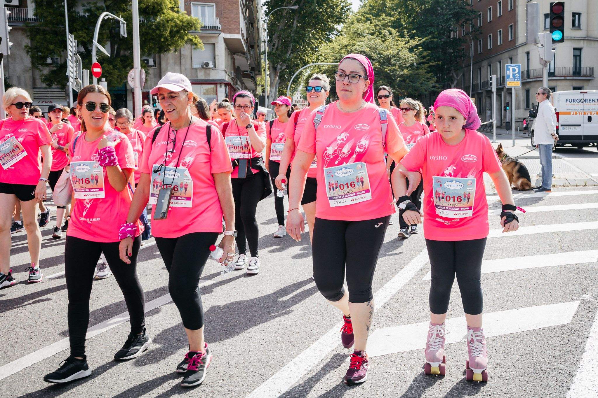 Las mejores fotos del ambiente post de la Carrera de la Mujer Central Lechera Asturiana de Madrid 2024. 265