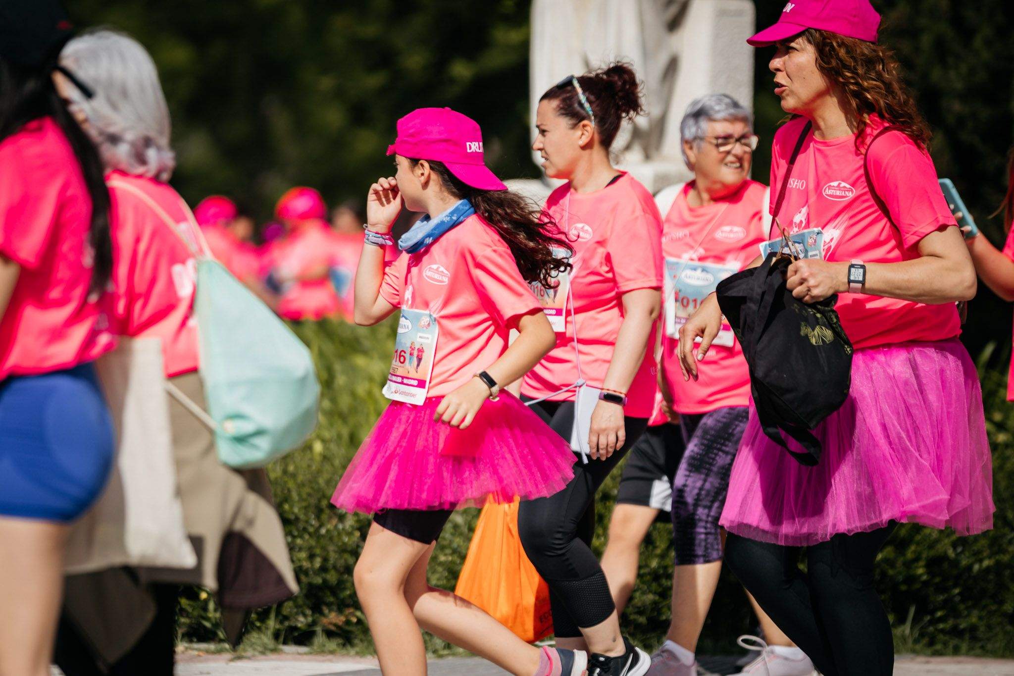 Las mejores fotos del ambiente post de la Carrera de la Mujer Central Lechera Asturiana de Madrid 2024. 277
