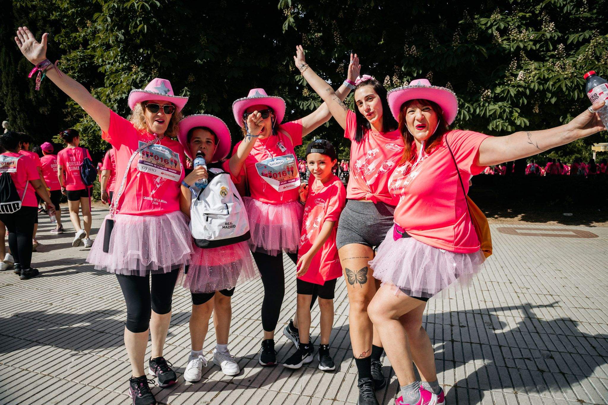 Las mejores fotos del ambiente post de la Carrera de la Mujer Central Lechera Asturiana de Madrid 2024. 280