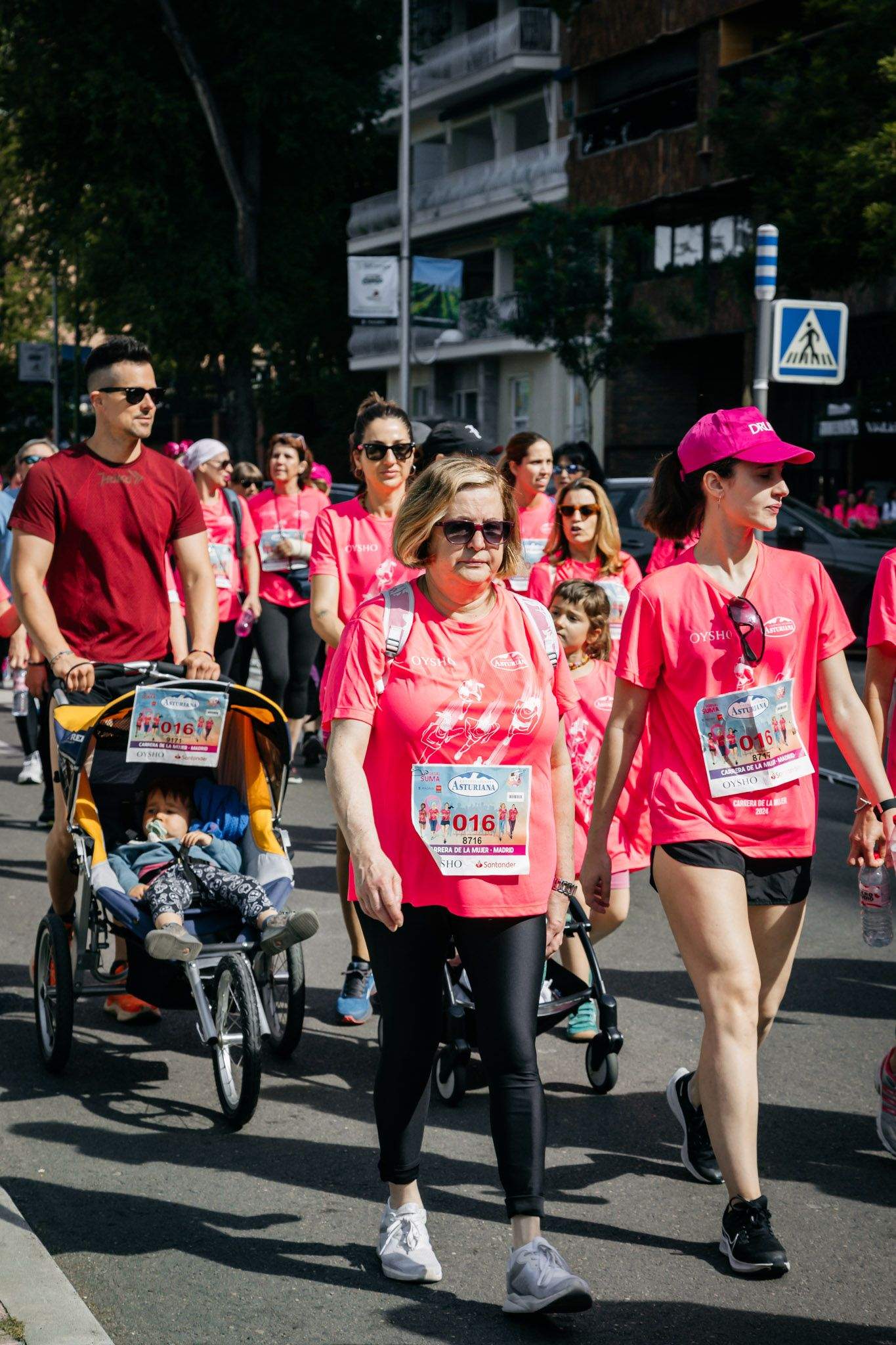 Las mejores fotos del ambiente post de la Carrera de la Mujer Central Lechera Asturiana de Madrid 2024. 288
