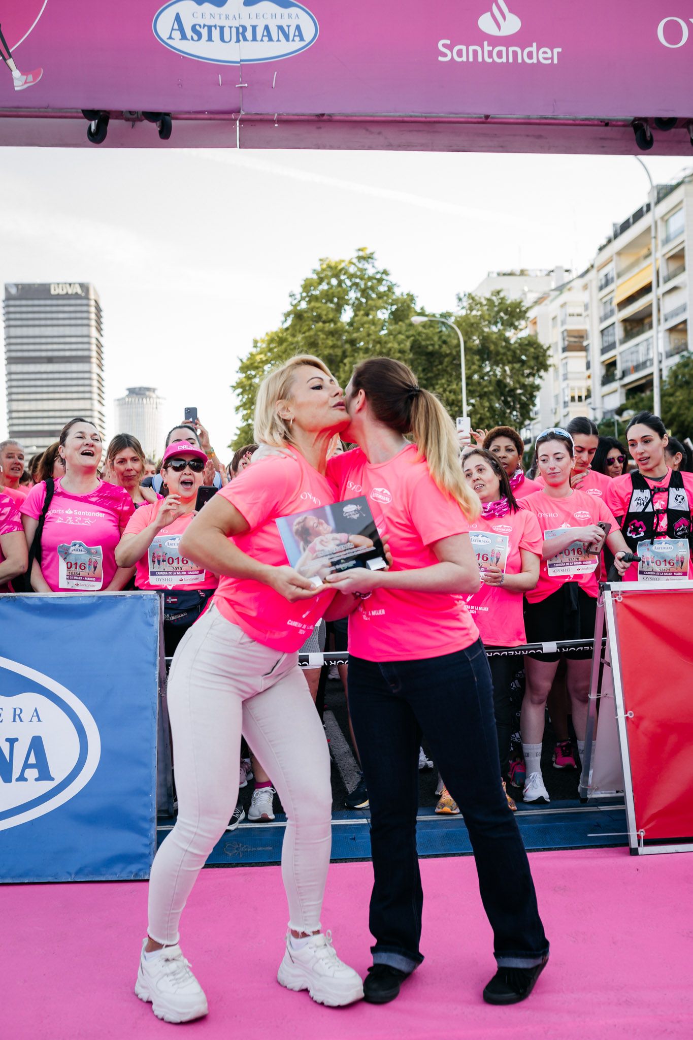 Las mejores fotos de la Carrera de la Mujer de Madrid 2024. 137