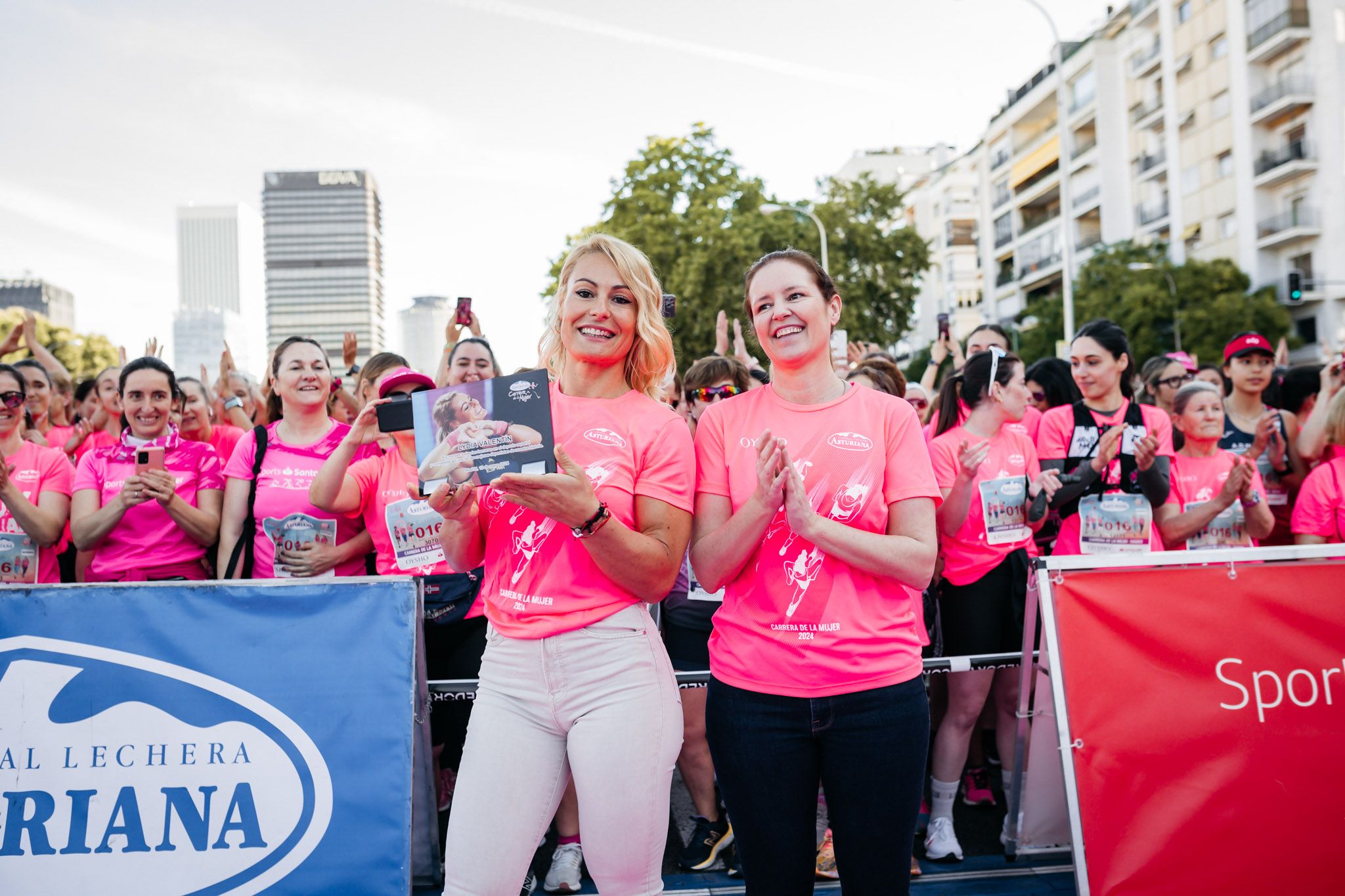 Las mejores fotos de la Carrera de la Mujer de Madrid 2024. 144