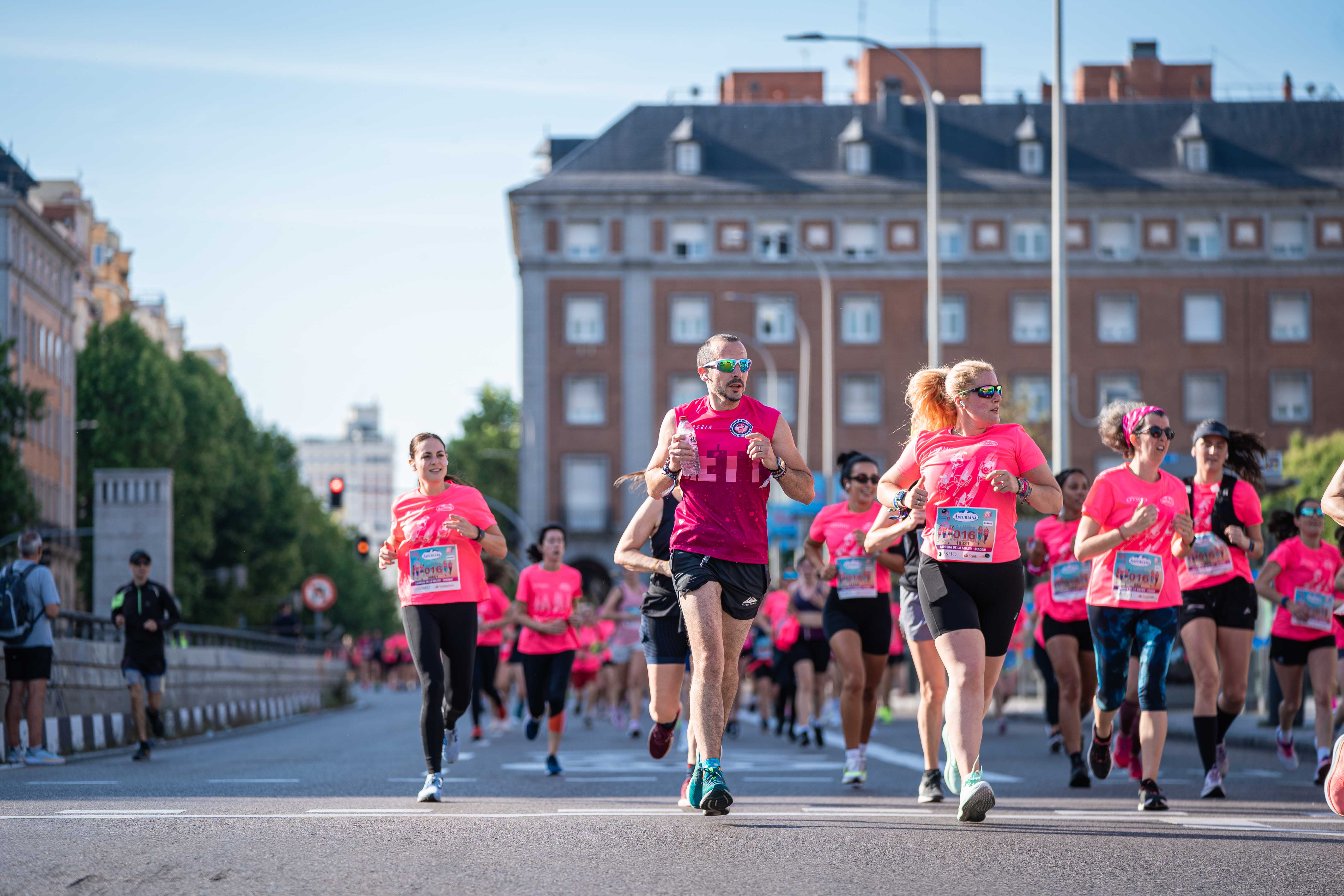 Las mejores fotos de la Carrera de la Mujer de Madrid 2024. 09907