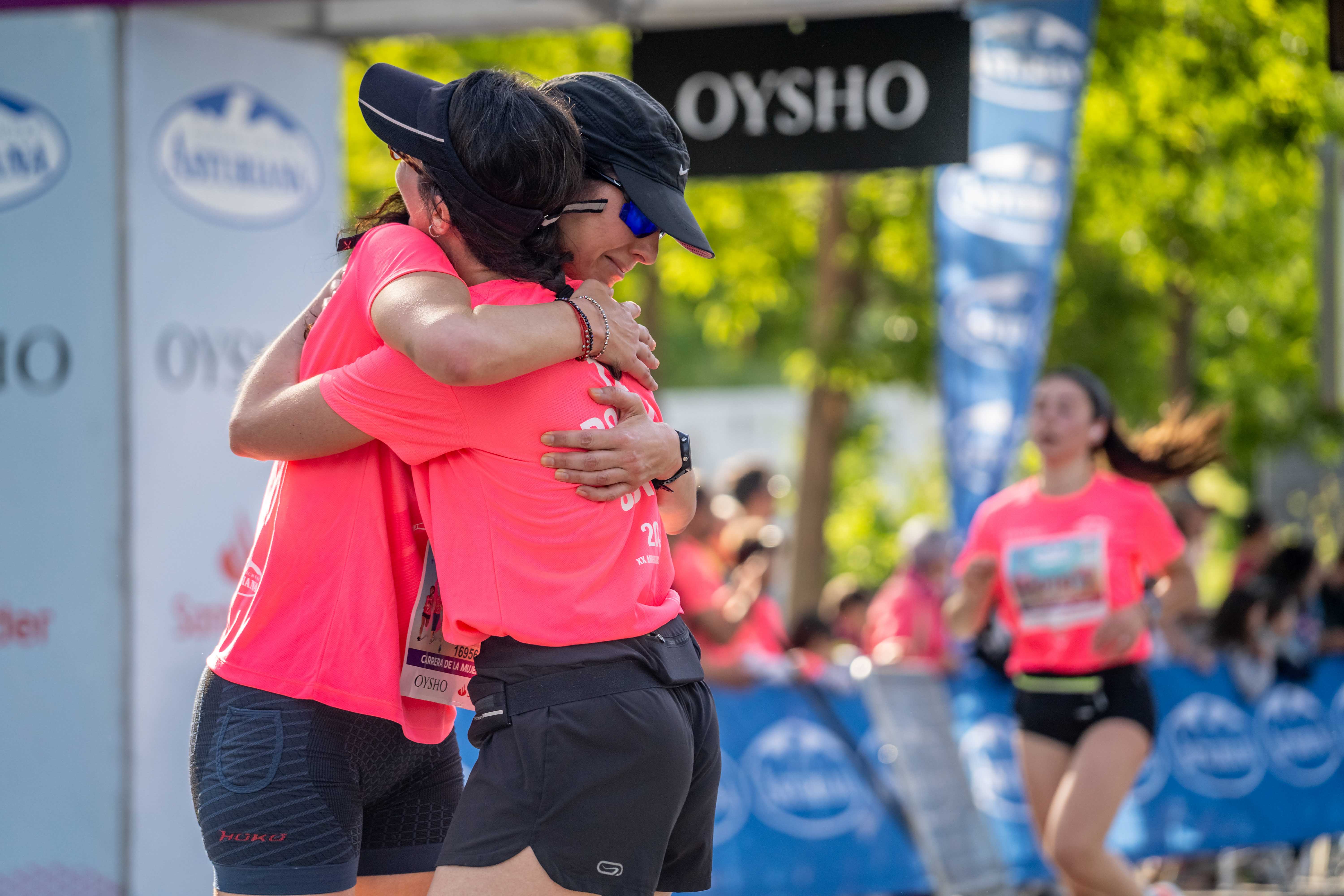 Más fotos de la Carrera de la Mujer de Madrid 2024. 19