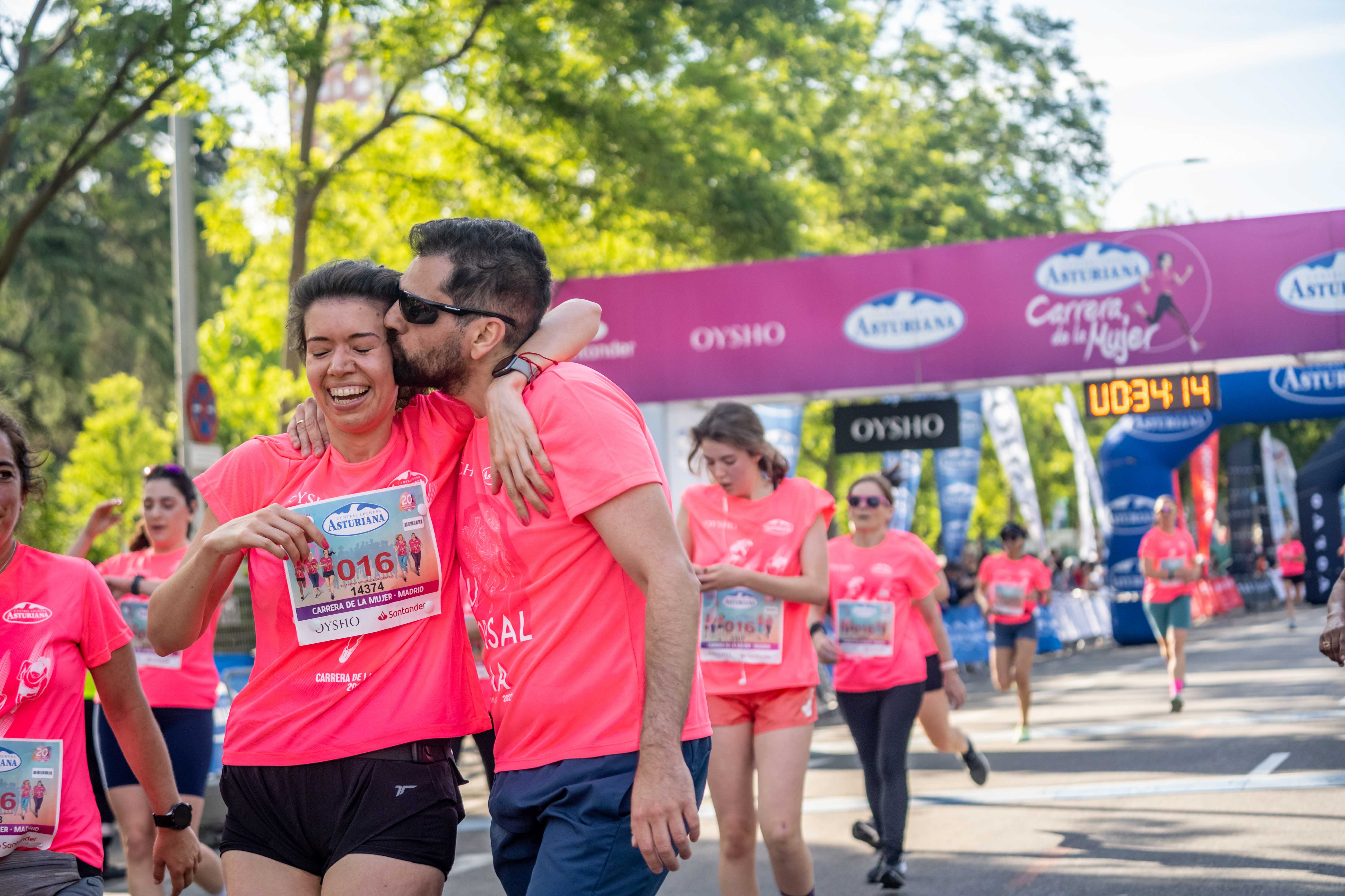 Más fotos de la Carrera de la Mujer de Madrid 2024. 21