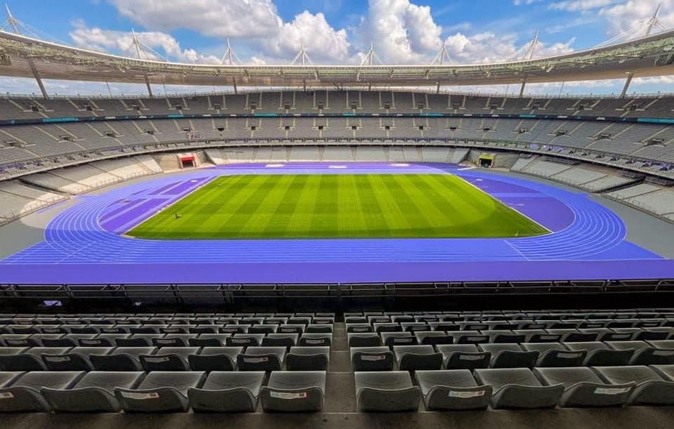 La pista morada de los Juegos Olímpicos de París en el Estadio de Francia.
