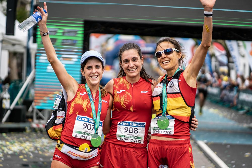En el anterior Europeo Off-Road las mujeres de España Atletismo se colgaron dos medallas colectivas y una individual (la plata de Nuria Gil, en el centro de la imagen). RFEA