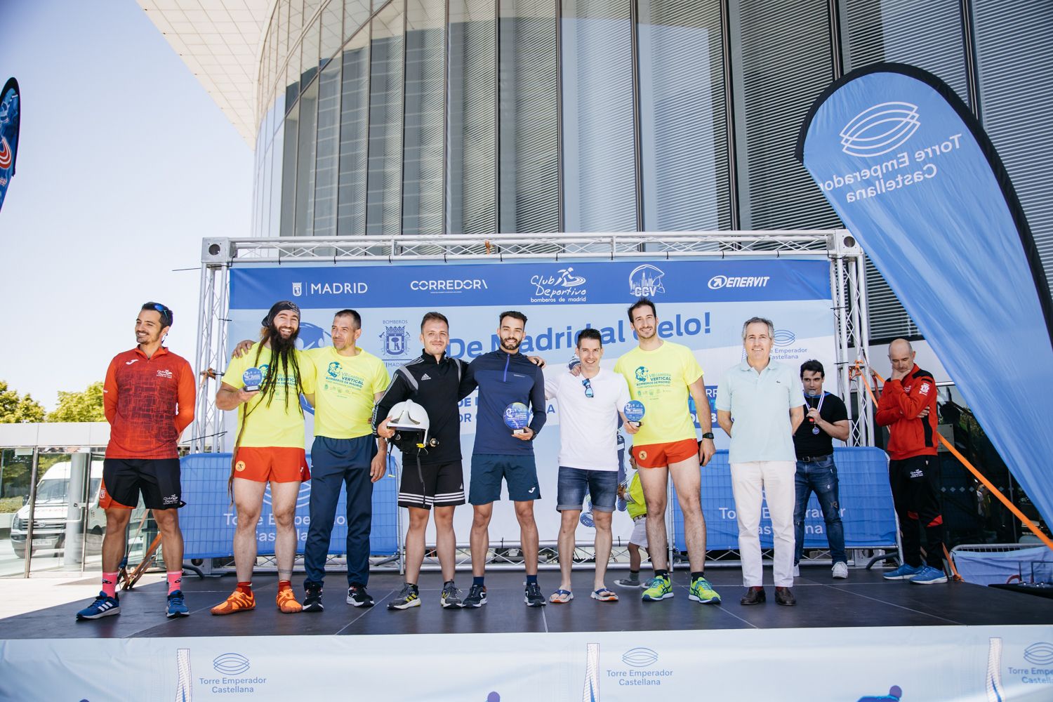 Vertical premiacion Late mi Lente 48