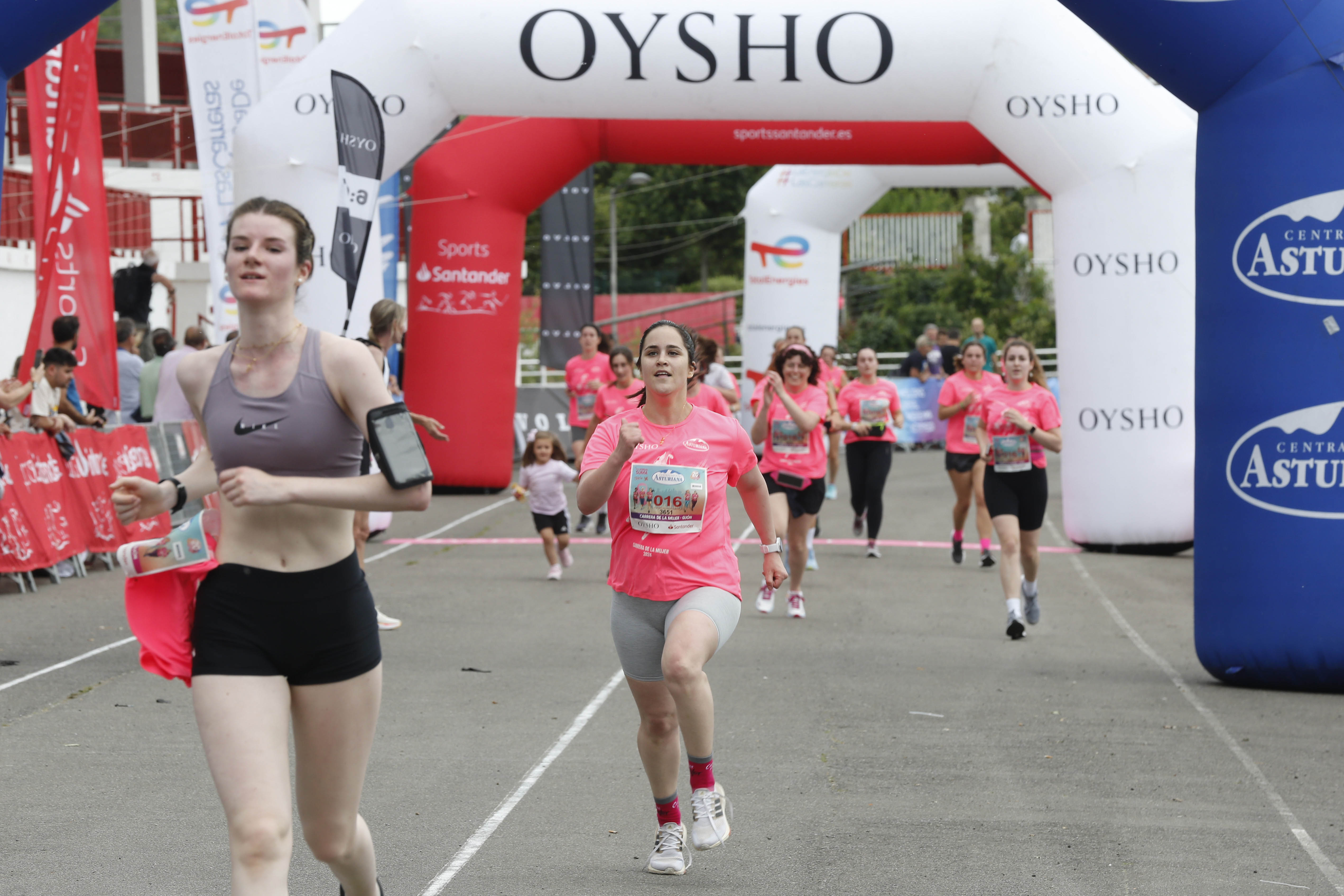 Todas las fotos de la Carrera de la Mujer de Gijón 2024.3800.