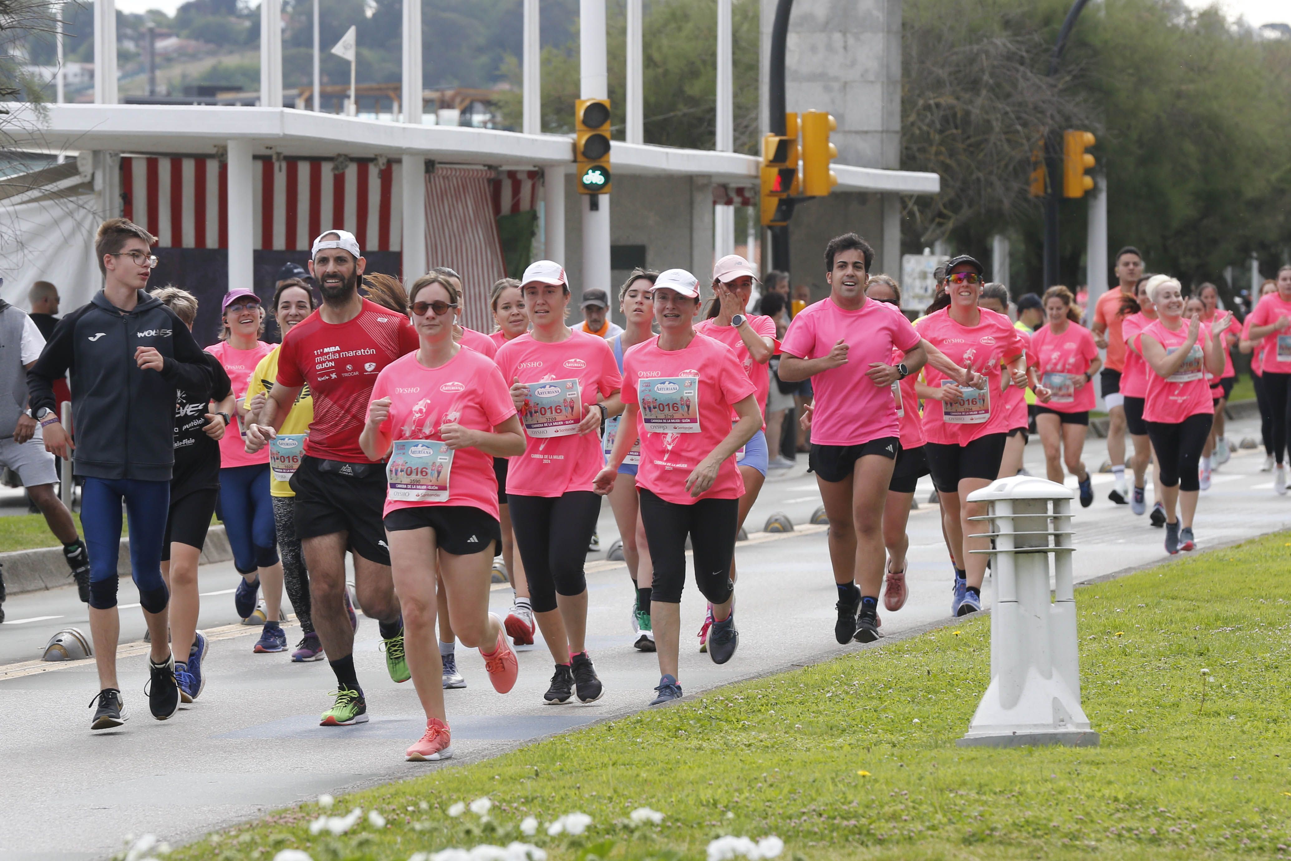 Todas las fotos de la Carrera de la Mujer de Gijón 2024. 3359.