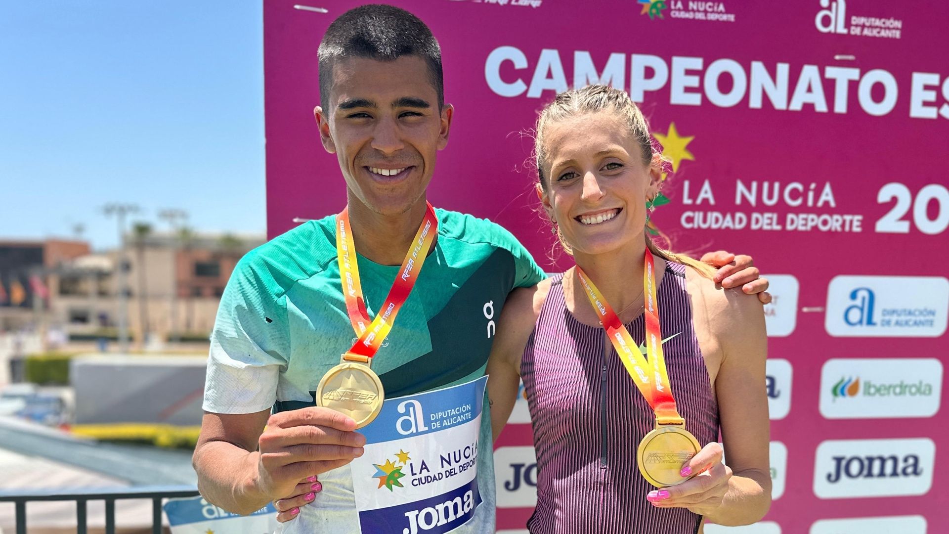Lorea Ibarzabal y Mohamed Attaoui son los nuevos campeones de España de 800 metros. RFEA.
