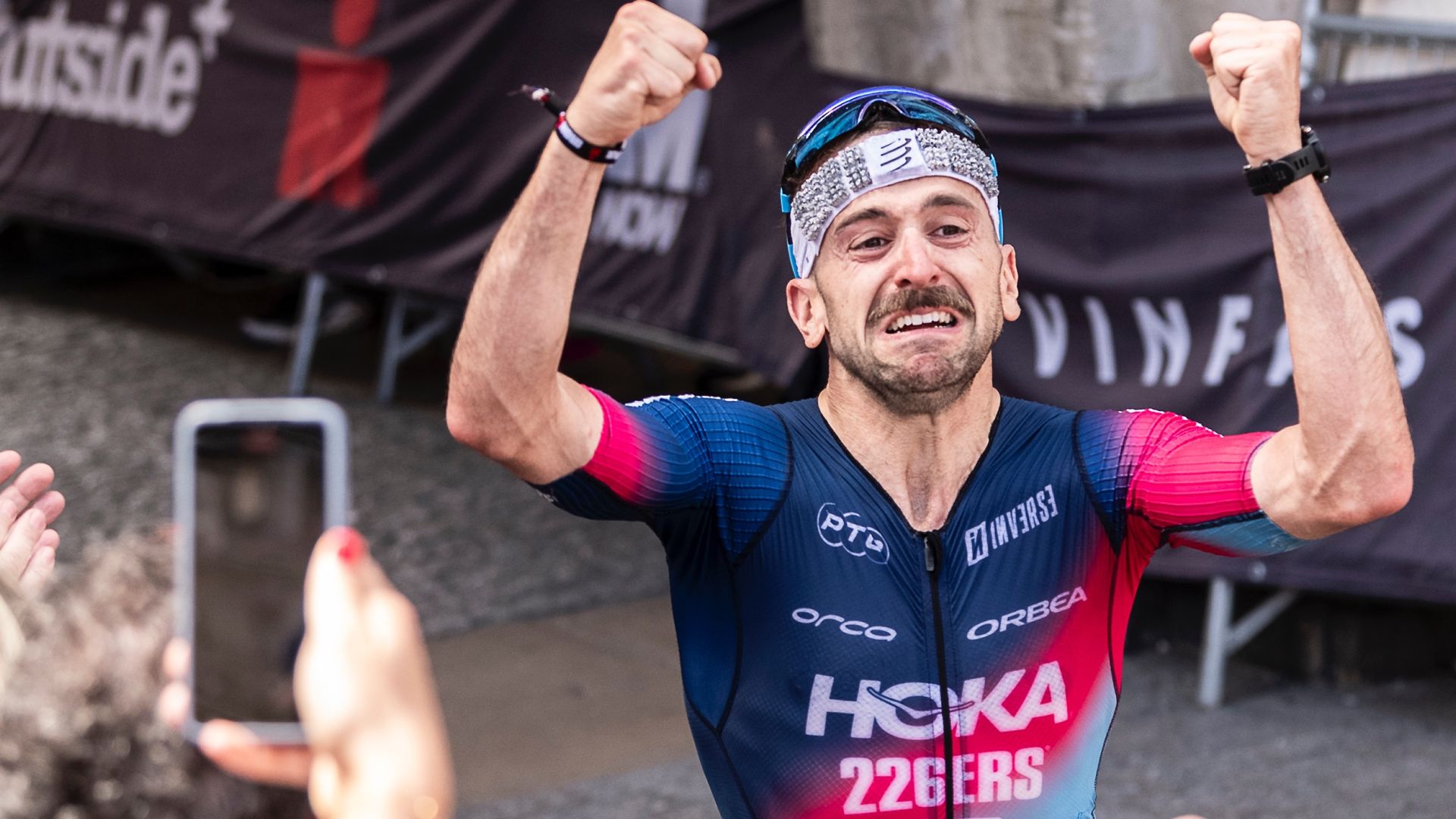El triatleta español Antonio Benito que se impuso en el IRONMAN de Vitoria 2024 con un estratosférico maratón.