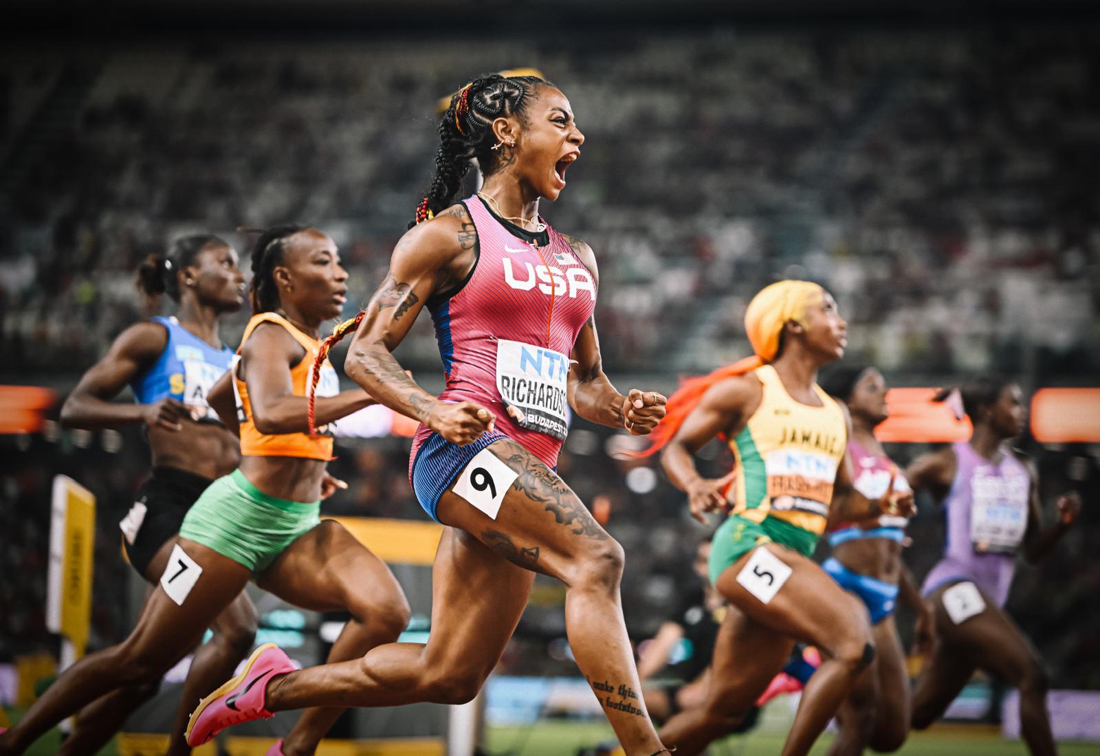 La velocista Sha’Carri Richardson (que no estará en los 200, sólo en el 100) es un espectáculo dentro y fuera de las pistas. FÉLIX SÁNCHEZ La velocista Sha’Carri Richardson (que no estará en los 200, sólo en el 100) es un espectáculo dentro y fuera de las pistas. FÉLIX SÁNCHEZ