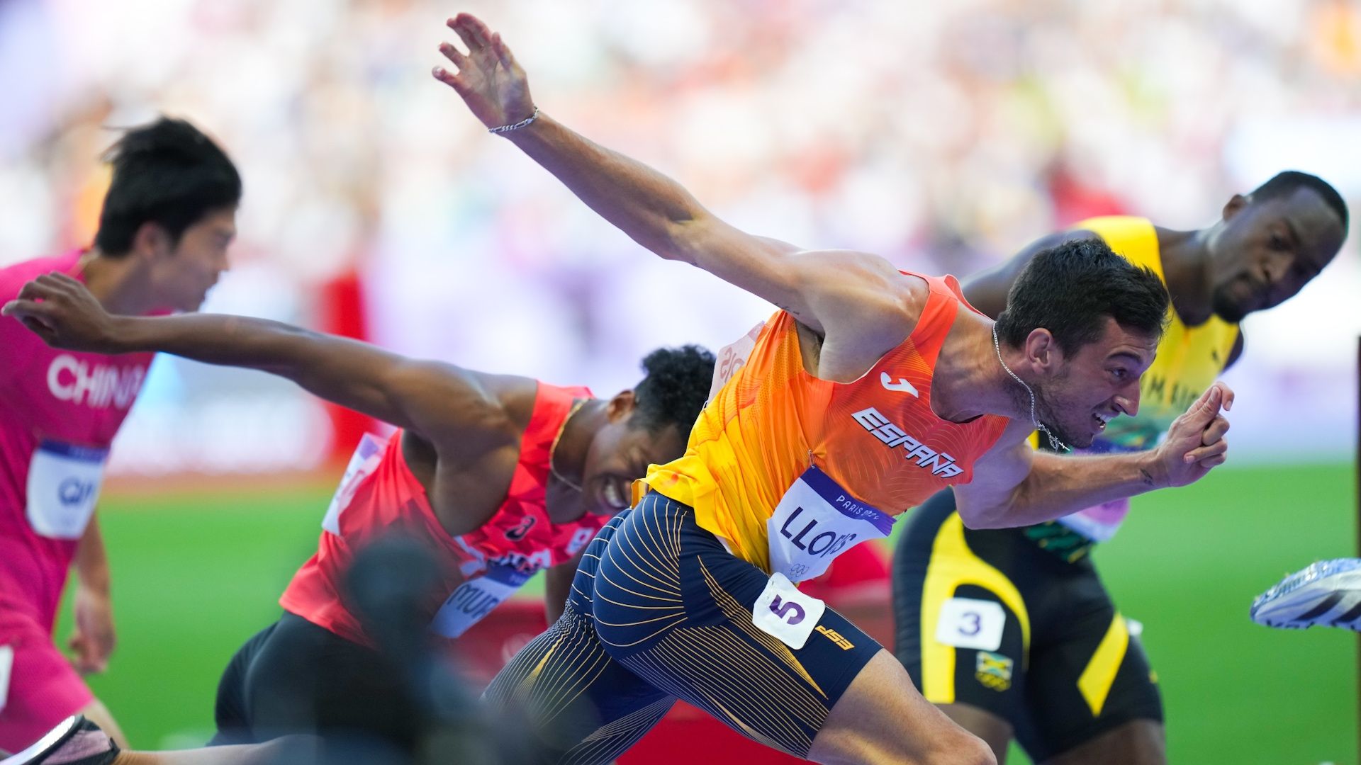 Quique Llopis en el último esfuerzo para meterse en la final de los 110 metros vallas de París. SPORTMEDIA.