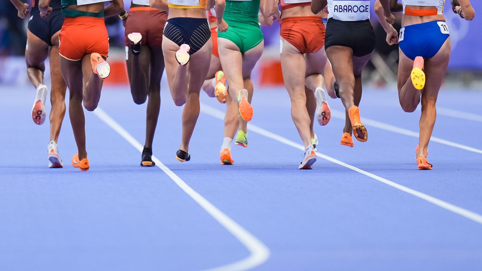 Una imagen de una de las carreras en la primera ronda de los 1500 metros en los Juegos Olímpicos de París. SPORTMEDIA.
