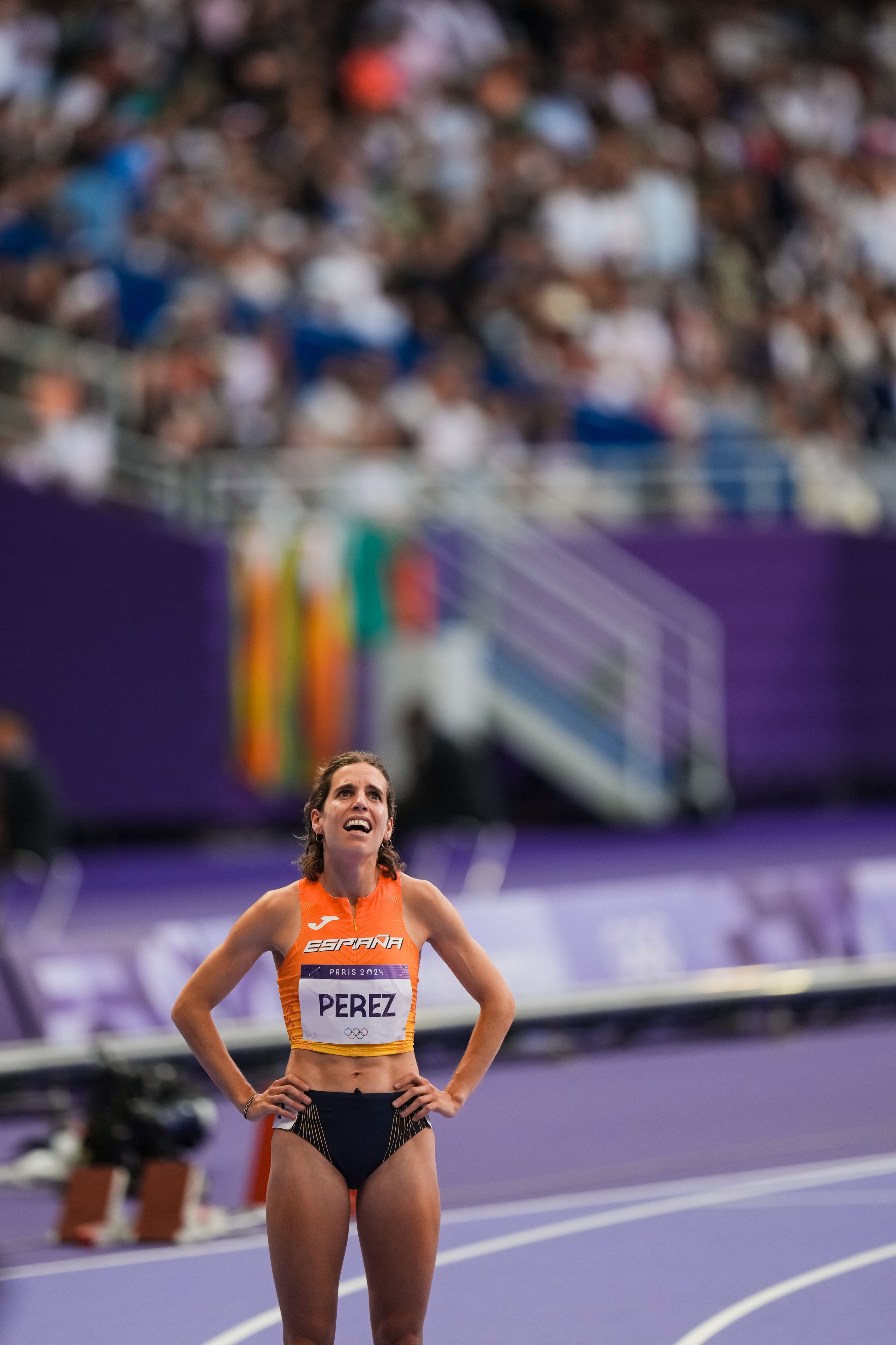 Después de haber sido novena en Tokio, a Marta Pérez le dio rabia quedarse fuera de la final de 1500… Aunque su actuación solo puede merecer un 10. Trituró por dos segundos el histórico récord de España de Natalia Rodríguez, que estaba a punto de cumplir 19 años, y lo dejó en 3:57.75, una marca impensable en nuestro país hasta el pasado 8 de agosto. Después de haber sido novena en Tokio, a Marta Pérez le dio rabia quedarse fuera de la final de 1500… Aunque su actuación solo puede merecer un 10. Trituró por dos segundos el histórico récord de España de Natalia Rodríguez, que estaba a punto de cumplir 19 años, y lo dejó en 3:57.75, una marca impensable en nuestro país hasta el pasado 8 de agosto.