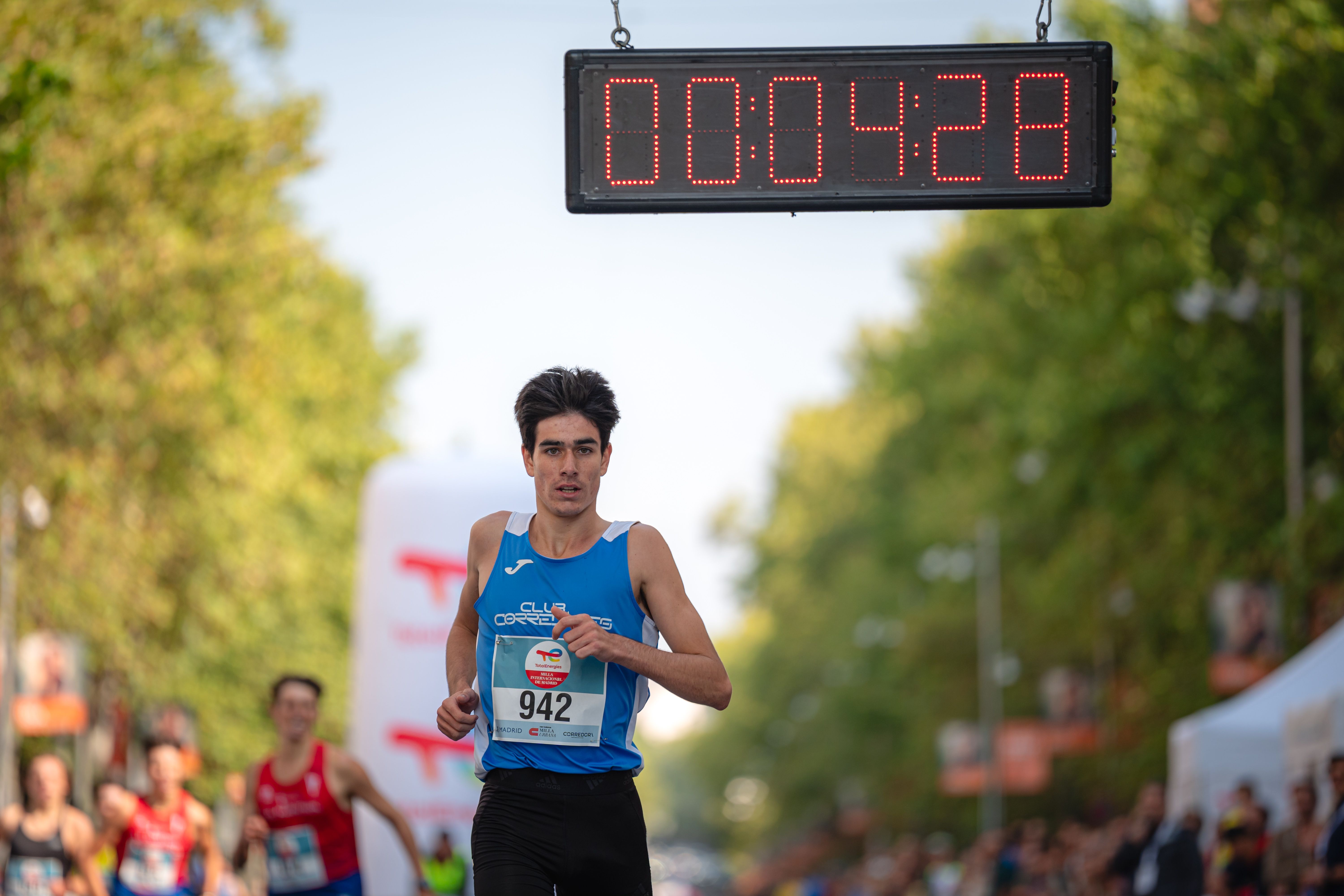 Las mejores fotos de la TotalEnergies Milla de Madrid 2024, celebrada en plena Calle Serrano. VSM PHOTOEVENTS. 33