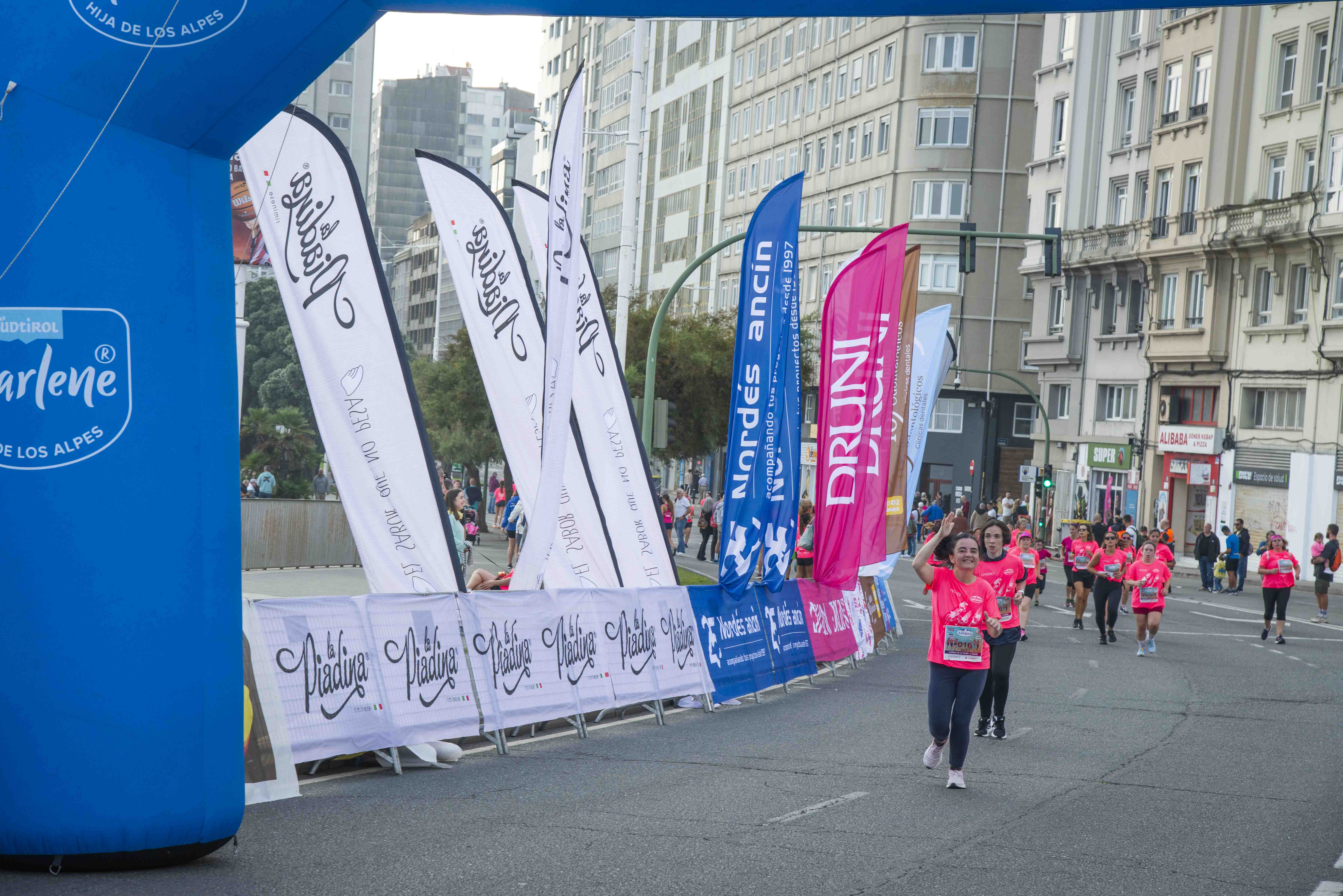 Las mejores fotos de la Carrera de la Mujer de A Coruña 2024.  DSC3409 LR