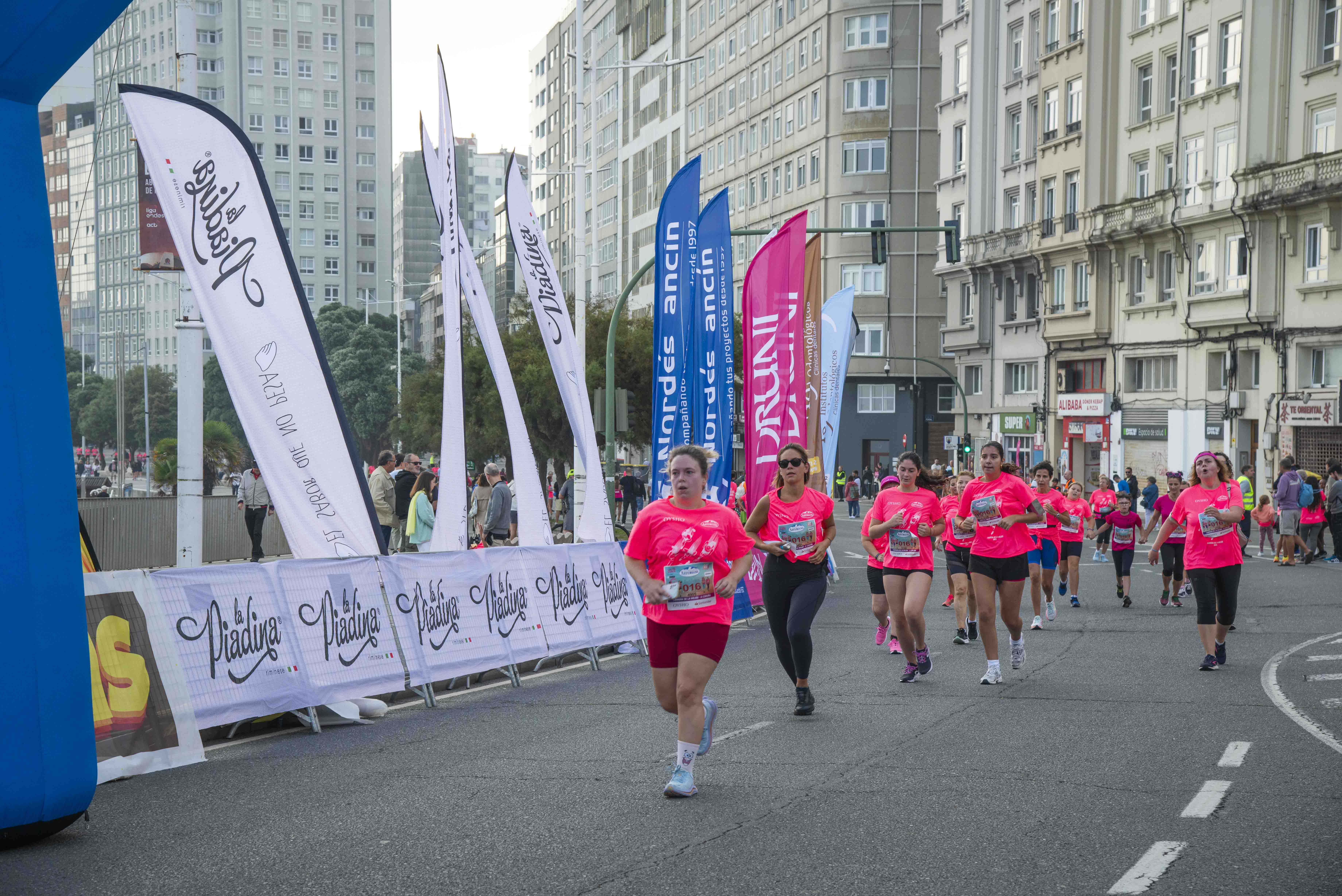 Las mejores fotos de la Carrera de la Mujer de A Coruña 2024.  DSC3416 LR