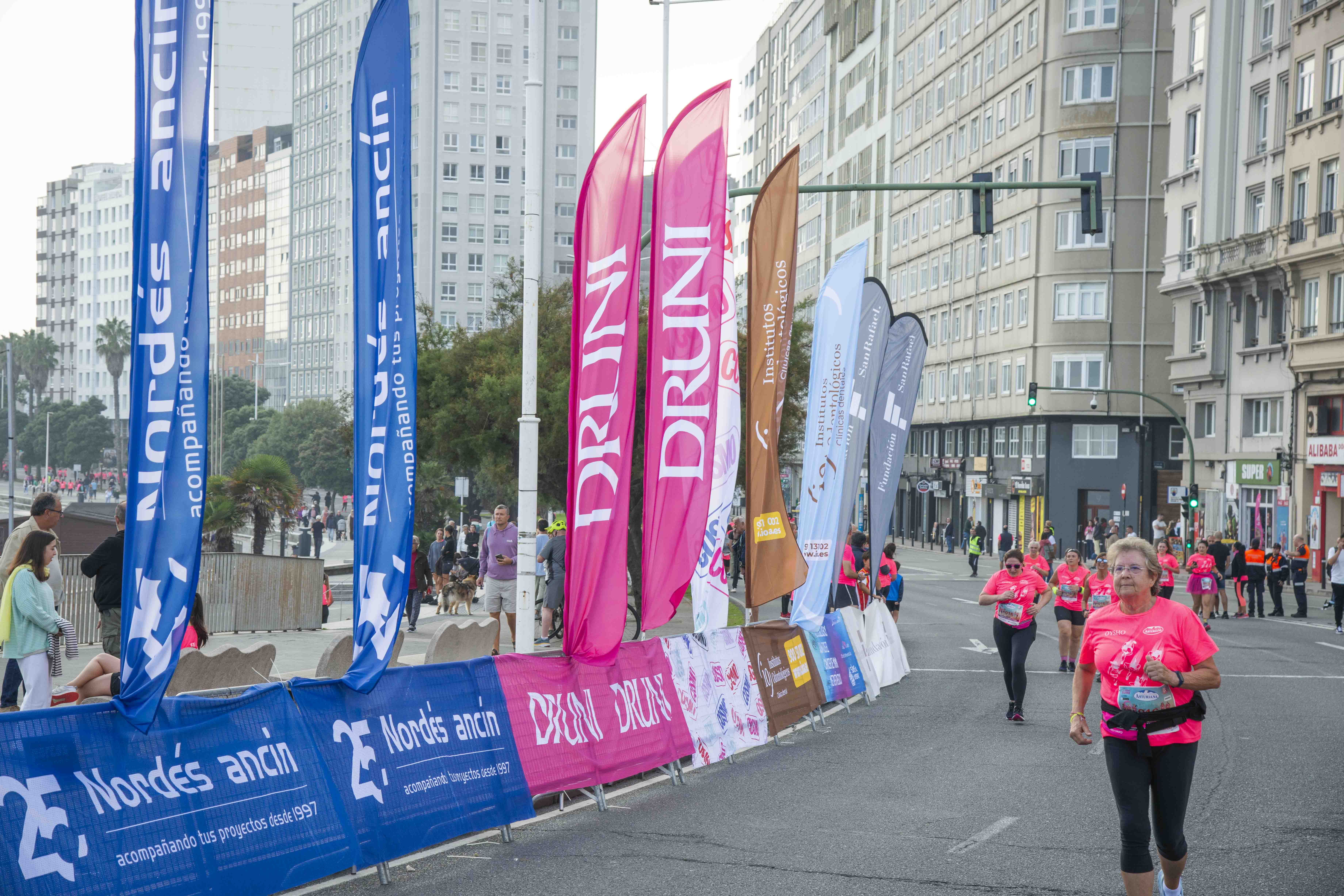 Las mejores fotos de la Carrera de la Mujer de A Coruña 2024.  DSC3419 LR