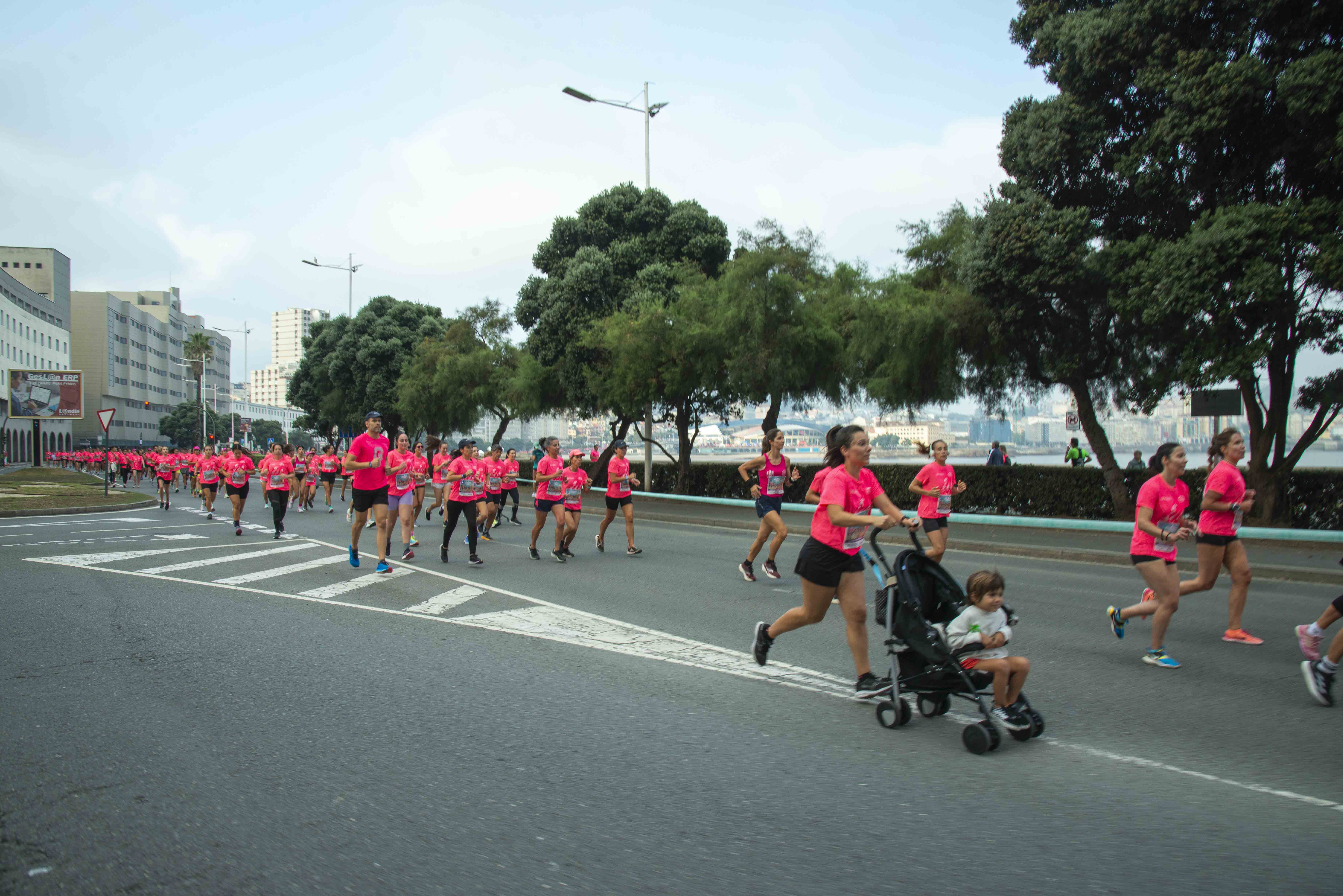 Las mejores fotos de la Carrera de la Mujer de A Coruña 2024.  DSC2641 LR