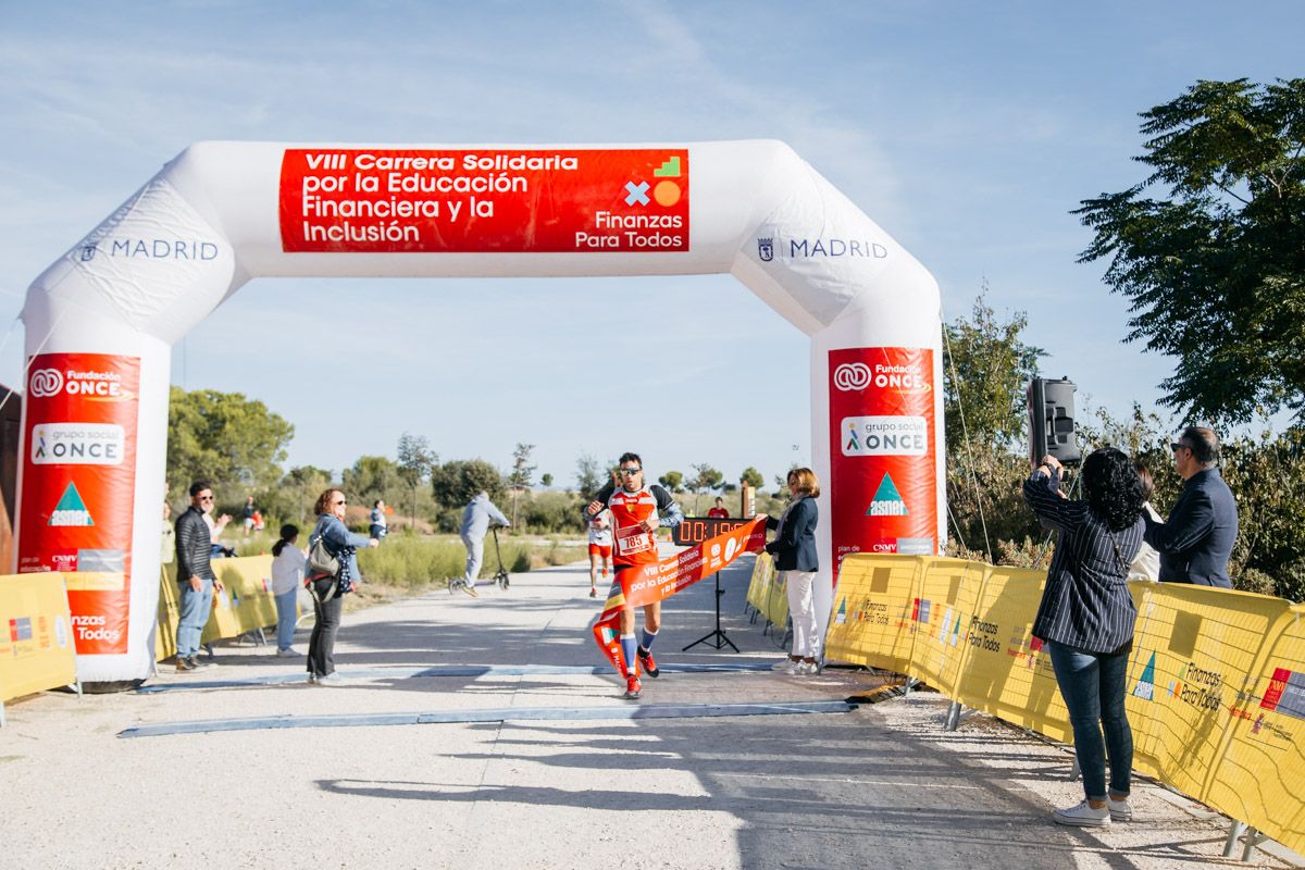 Las mejores fotos de la VIII Carrera Solidaria por la Educación financiera. Late mi Lente (108)