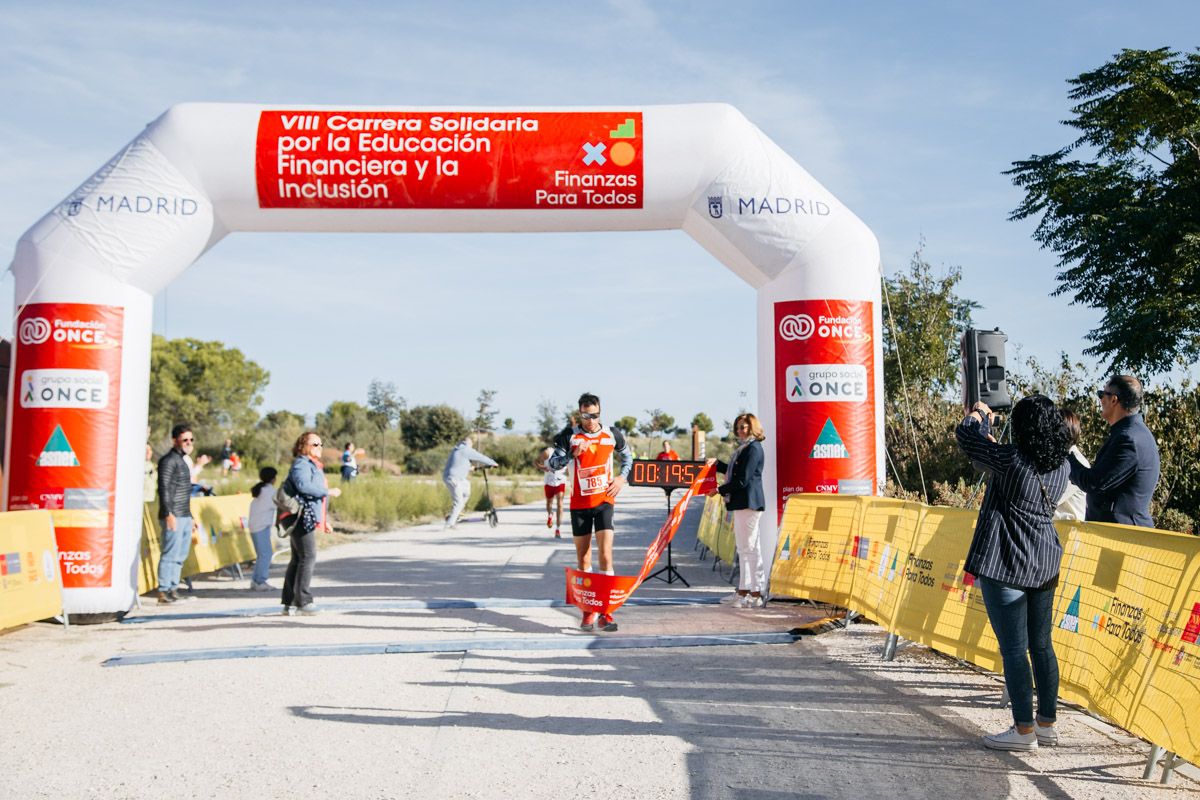 Las mejores fotos de la VIII Carrera Solidaria por la Educación financiera. Late mi Lente (109)