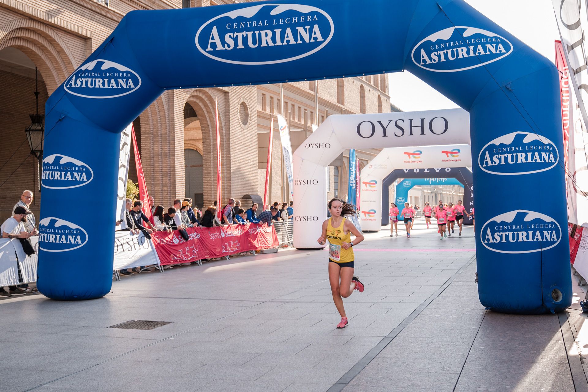 Las mejores fotos de la Carrera de la Mujer Central Lechera Asturiana de Zaragoza 2024 243