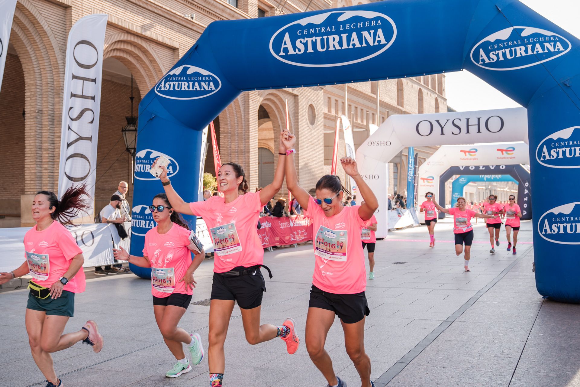 Las mejores fotos de la Carrera de la Mujer Central Lechera Asturiana de Zaragoza 2024 244