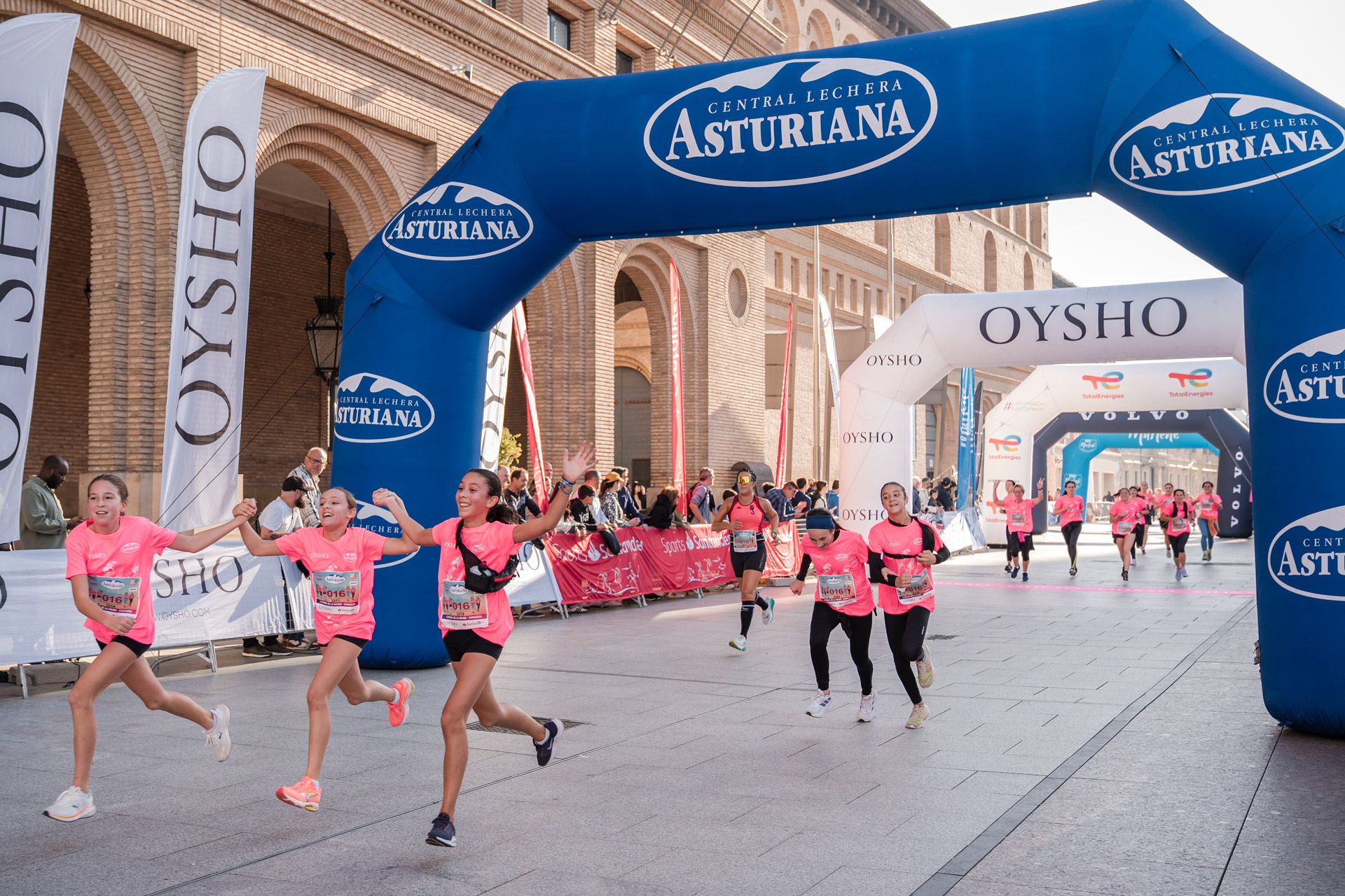 Las mejores fotos de la Carrera de la Mujer Central Lechera Asturiana de Zaragoza 2024 247
