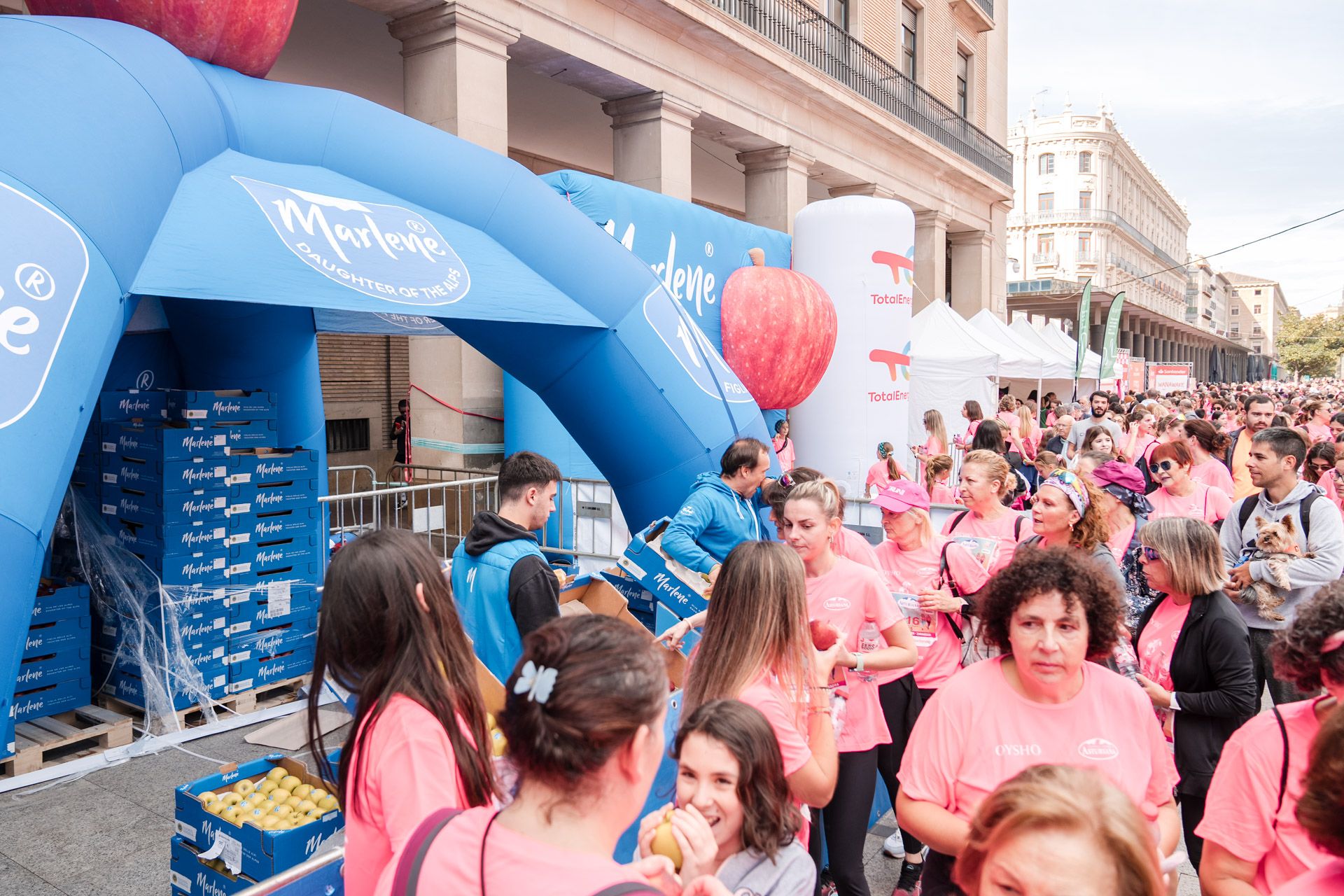Las mejores fotos de la Carrera de la Mujer Central Lechera Asturiana de Zaragoza 2024 373