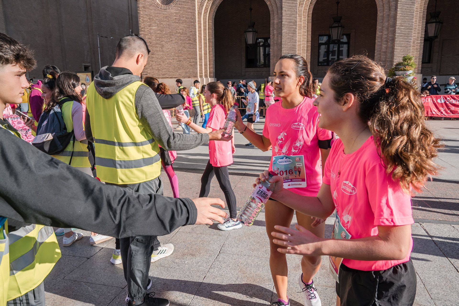 Las mejores fotos de la Carrera de la Mujer Central Lechera Asturiana de Zaragoza 2024 266