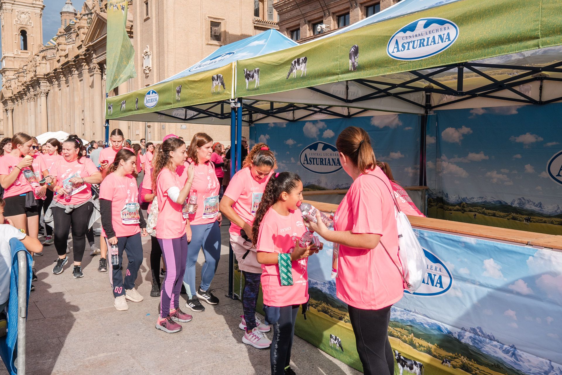 Las mejores fotos de la Carrera de la Mujer Central Lechera Asturiana de Zaragoza 2024 383
