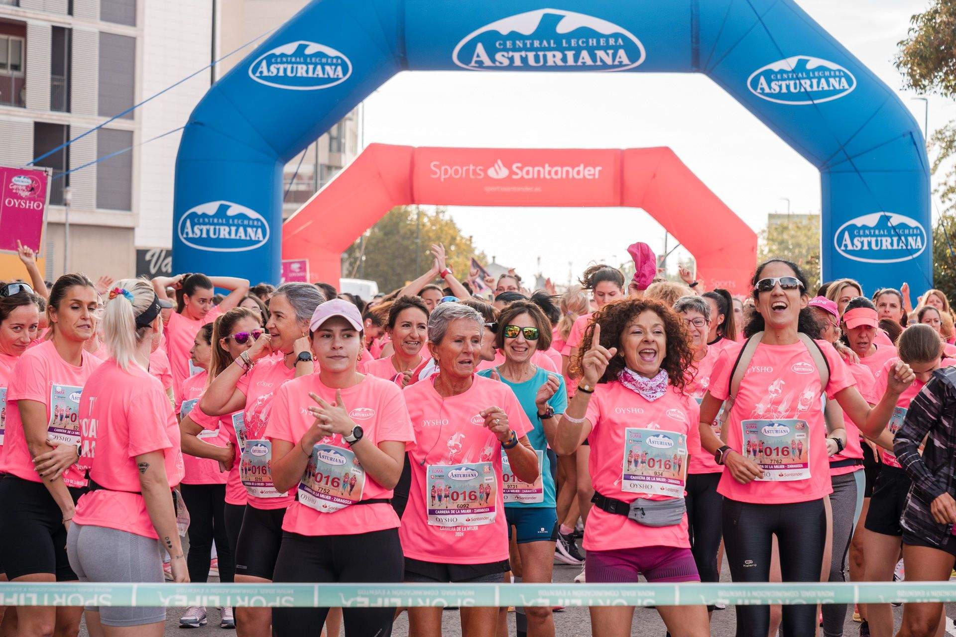 Las mejores fotos de la Carrera de la Mujer Central Lechera Asturiana de Zaragoza 2024 38