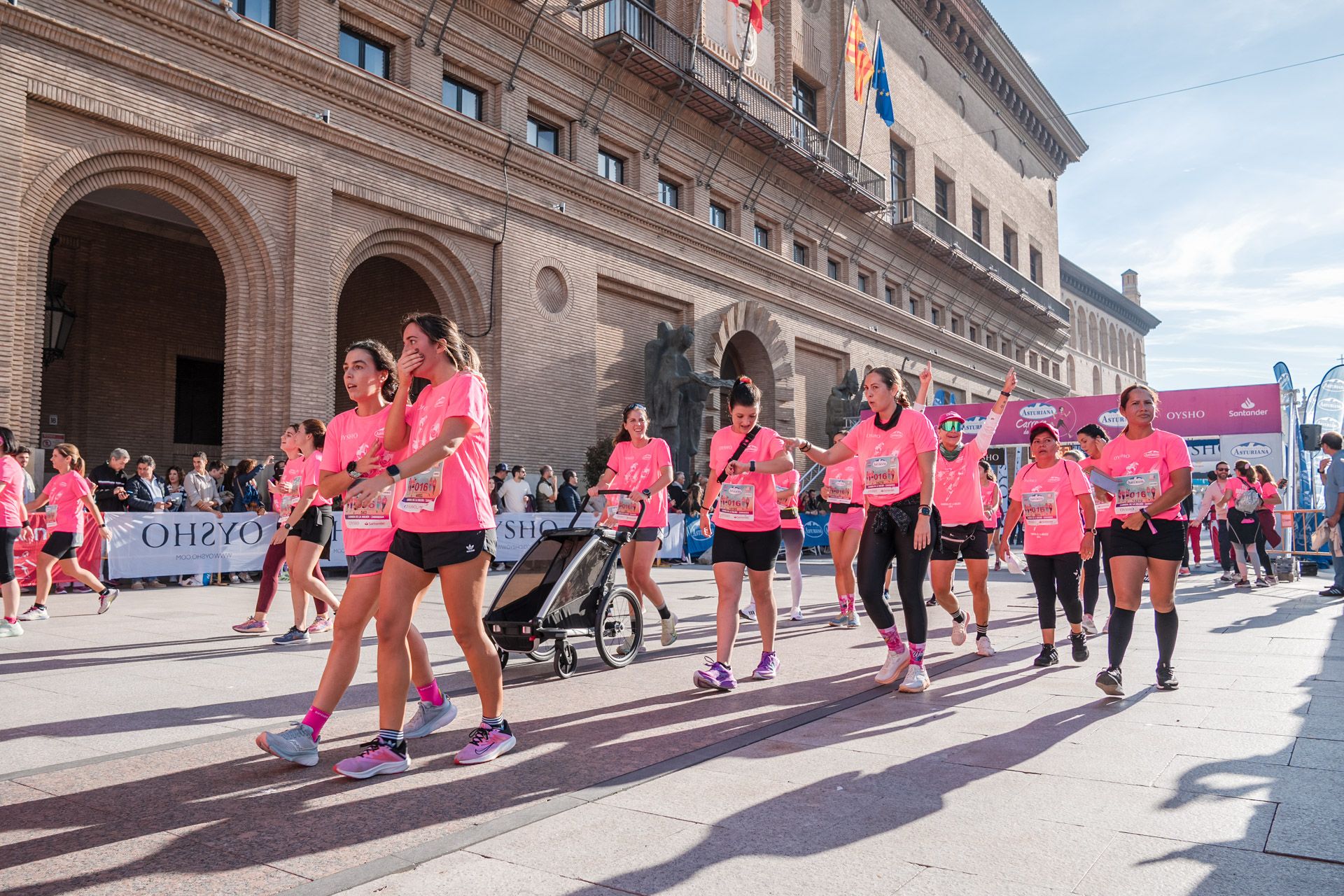 Las mejores fotos de la Carrera de la Mujer Central Lechera Asturiana de Zaragoza 2024 270