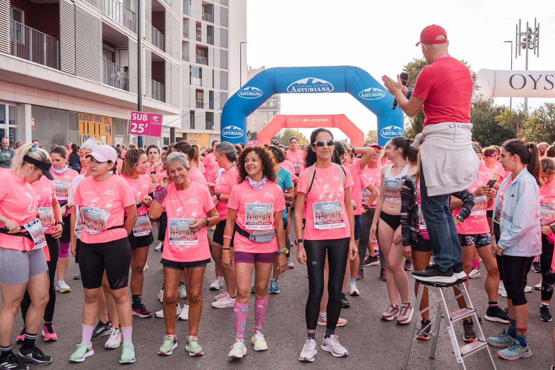 Las mejores fotos de la Carrera de la Mujer Central Lechera Asturiana de Zaragoza 2024 42