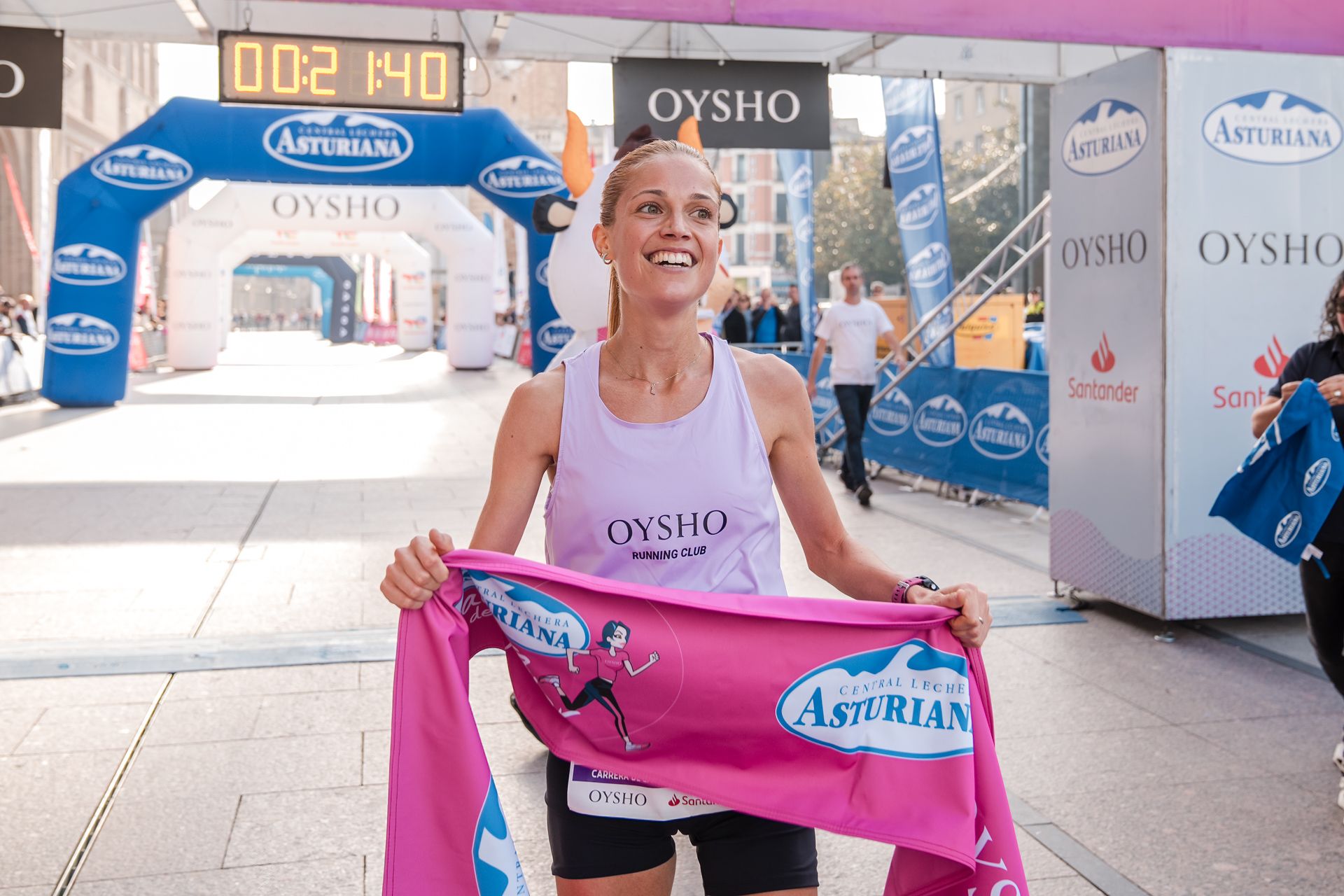 Las mejores fotos de la Carrera de la Mujer Central Lechera Asturiana de Zaragoza 2024 163