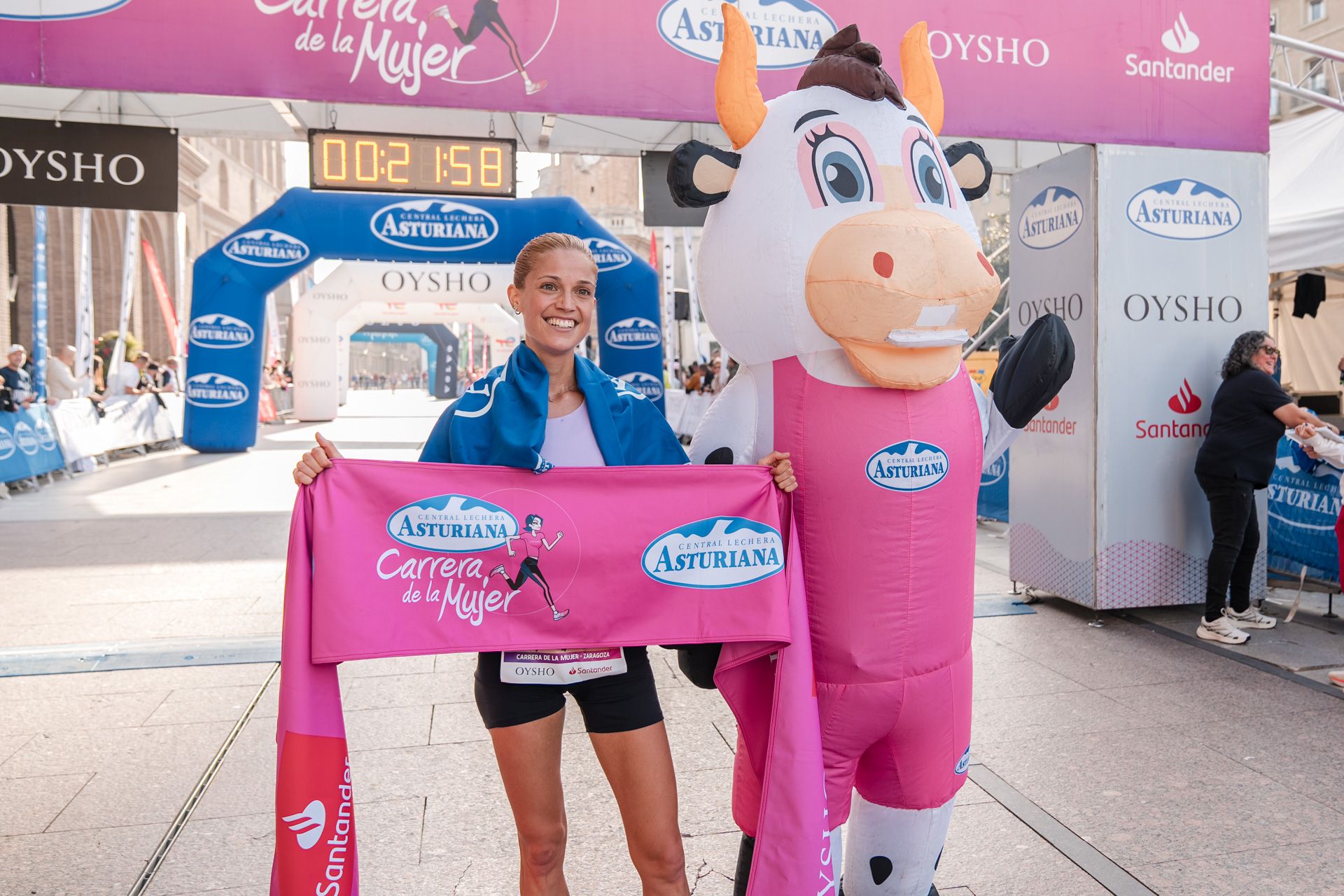 Las mejores fotos de la Carrera de la Mujer Central Lechera Asturiana de Zaragoza 2024 167