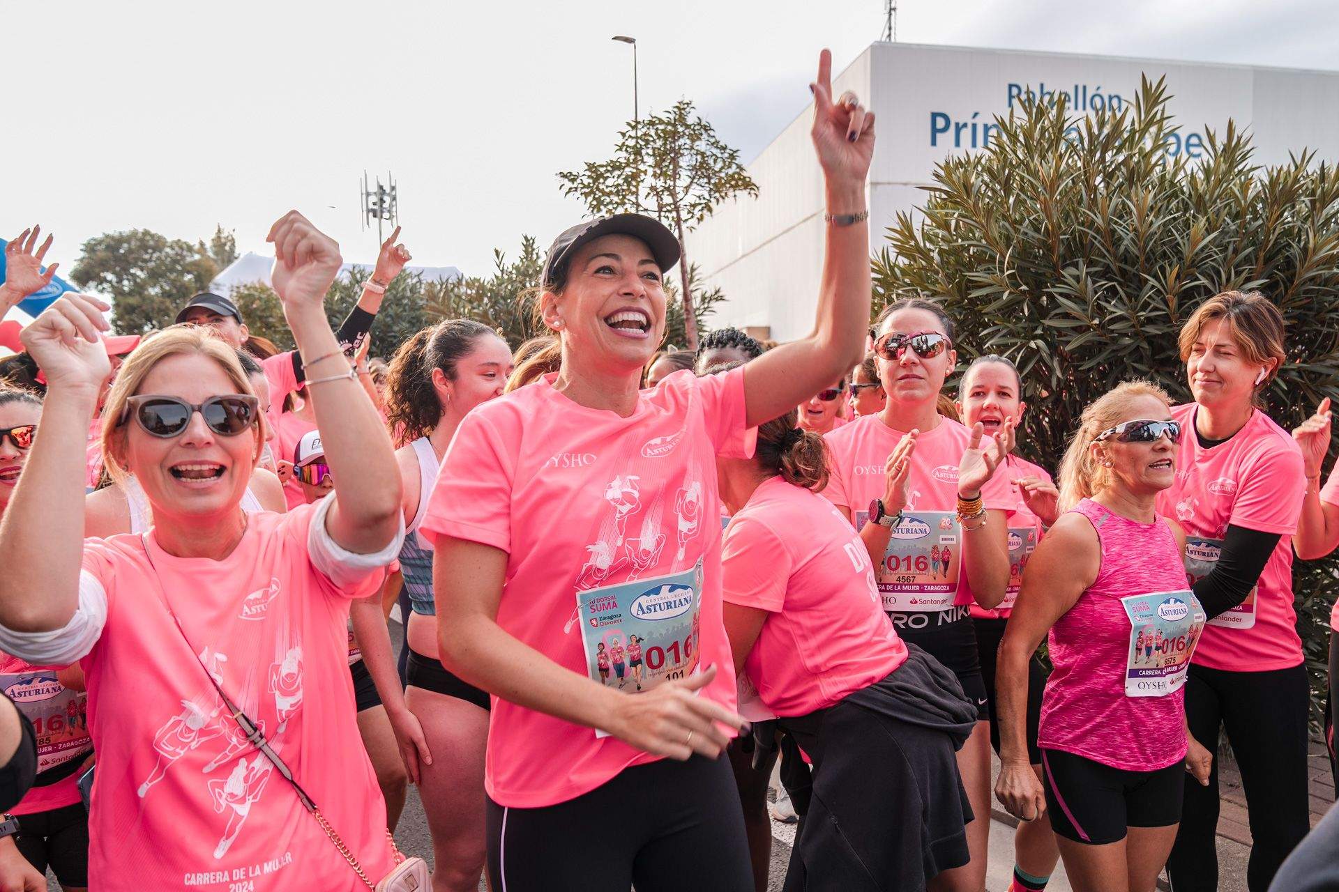 Las mejores fotos de la Carrera de la Mujer Central Lechera Asturiana de Zaragoza 2024 59