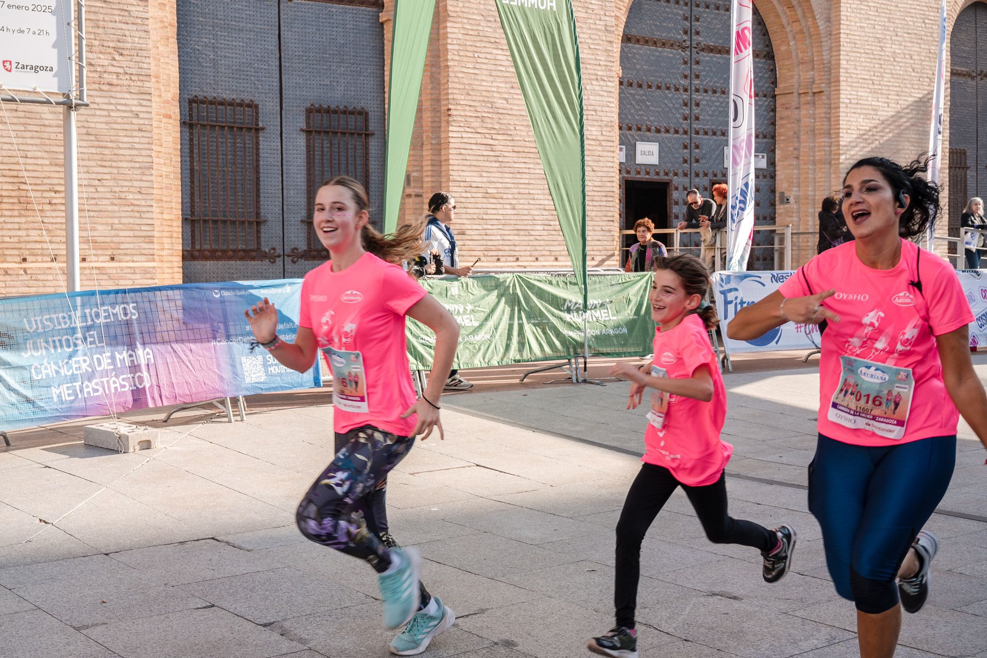 Las mejores fotos de la Carrera de la Mujer Central Lechera Asturiana de Zaragoza 2024 290