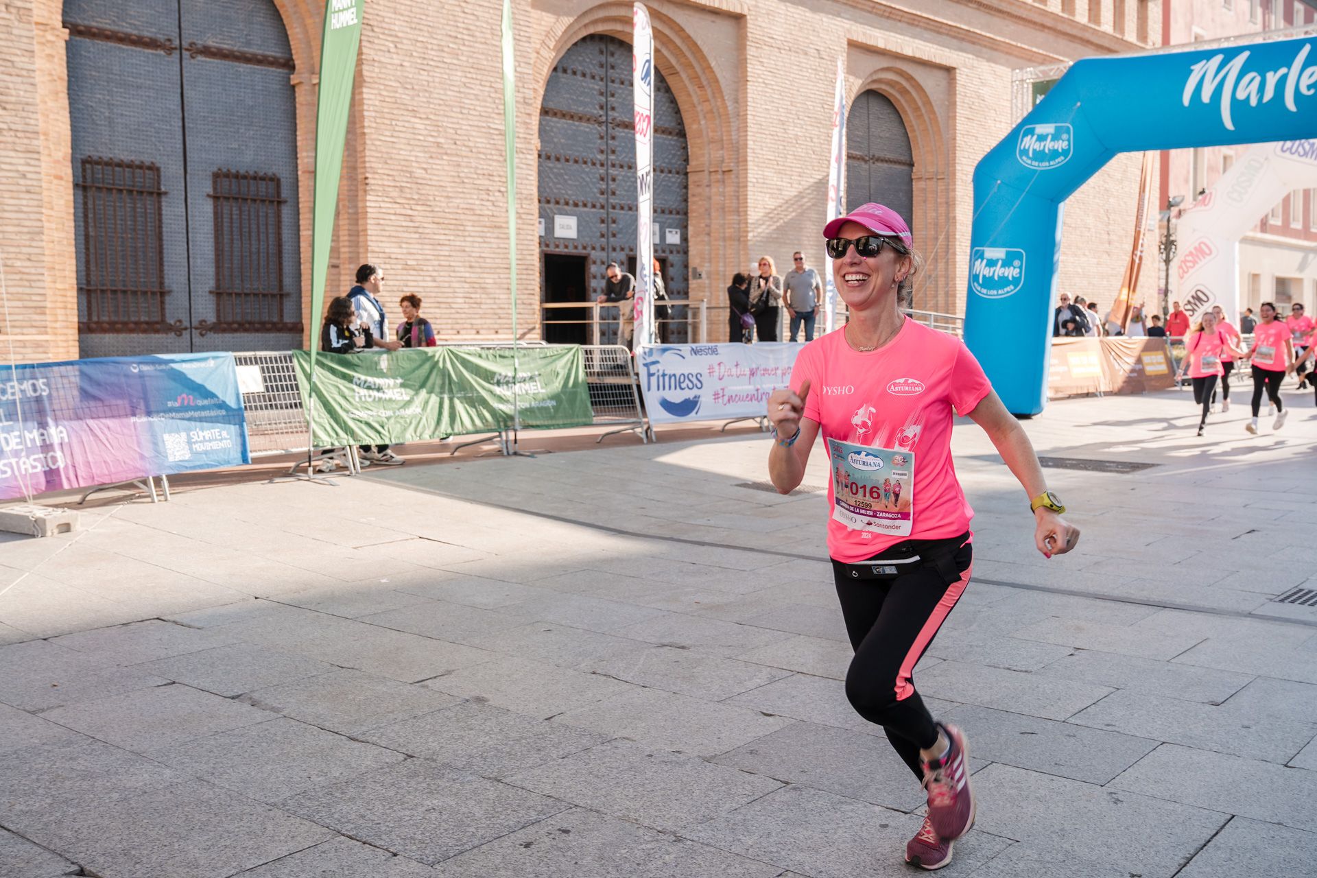 Las mejores fotos de la Carrera de la Mujer Central Lechera Asturiana de Zaragoza 2024 291