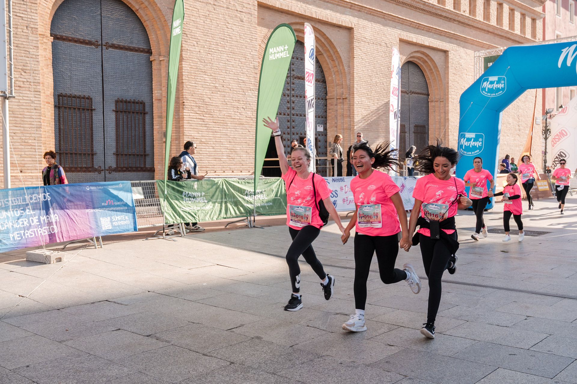 Las mejores fotos de la Carrera de la Mujer Central Lechera Asturiana de Zaragoza 2024 292