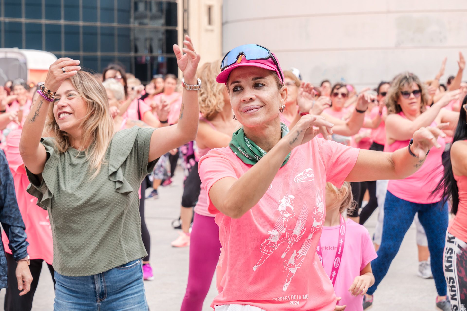 Las mejores fotos de la Carrera de la Mujer Central Lechera Asturiana de Zaragoza 2024 409
