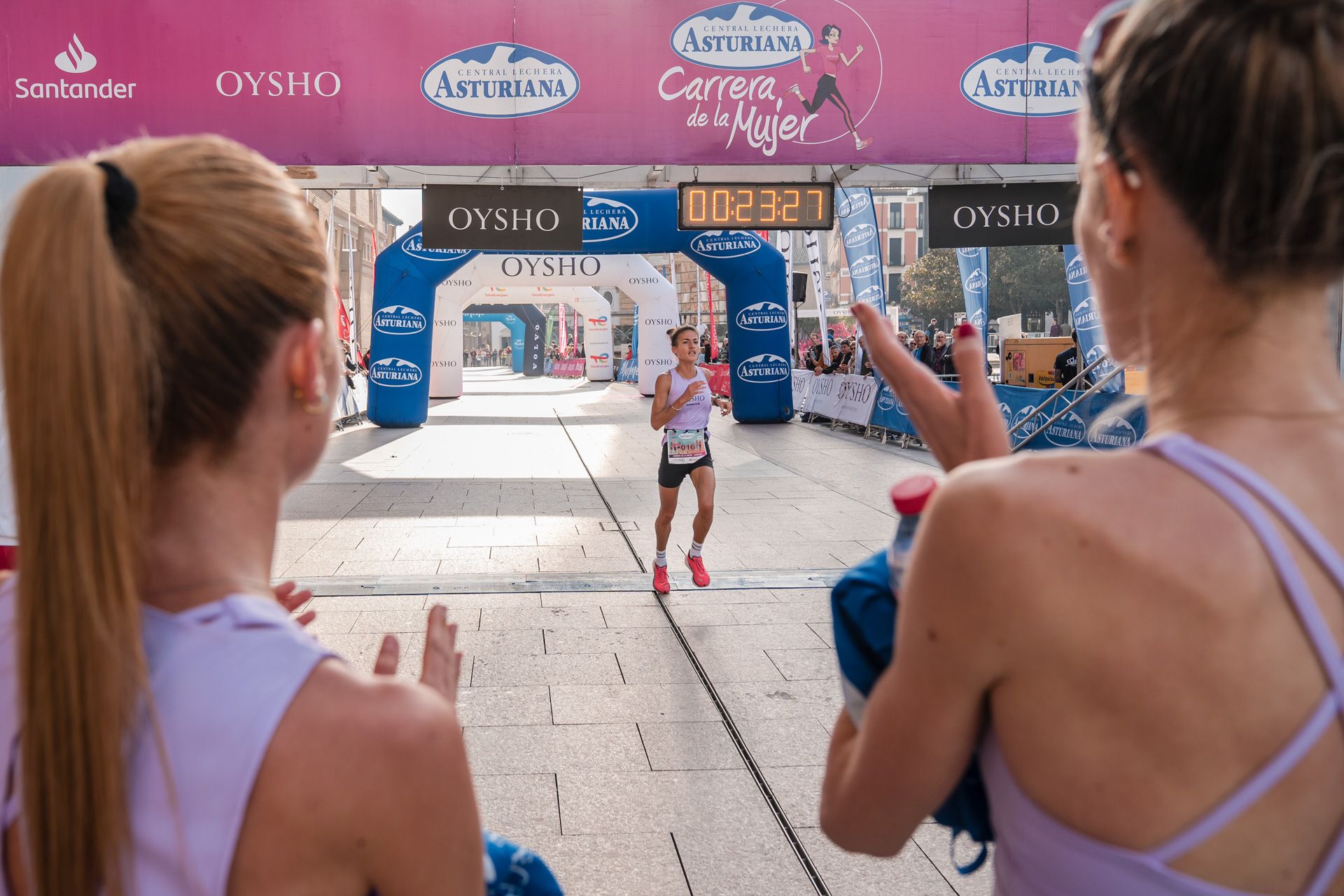 Las mejores fotos de la Carrera de la Mujer Central Lechera Asturiana de Zaragoza 2024 176
