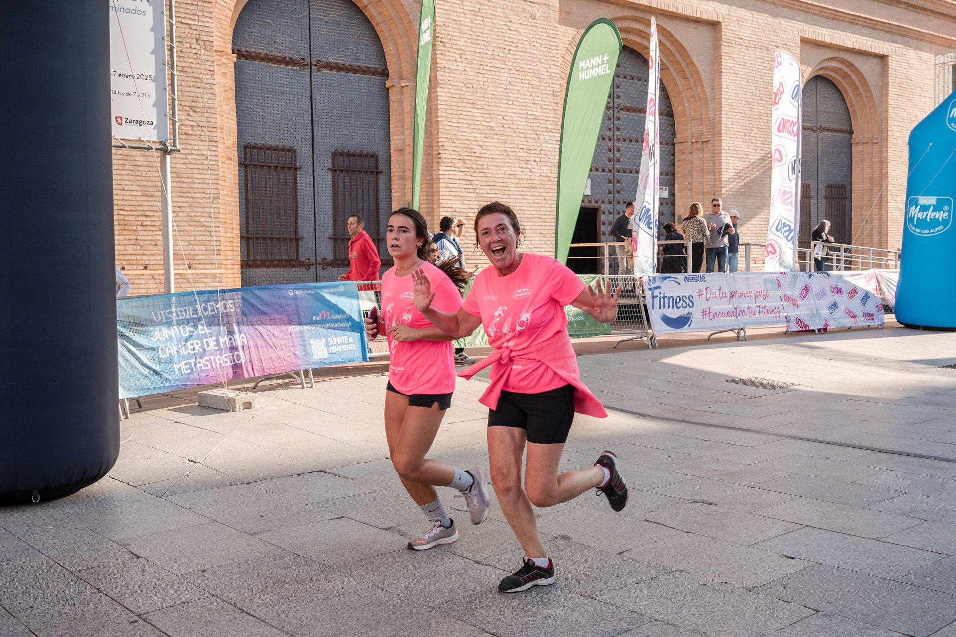 Las mejores fotos de la Carrera de la Mujer Central Lechera Asturiana de Zaragoza 2024 294