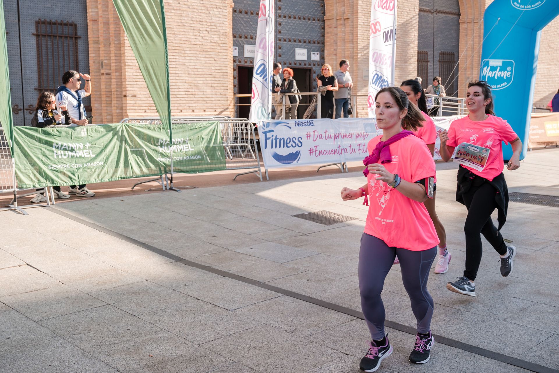 Las mejores fotos de la Carrera de la Mujer Central Lechera Asturiana de Zaragoza 2024 295